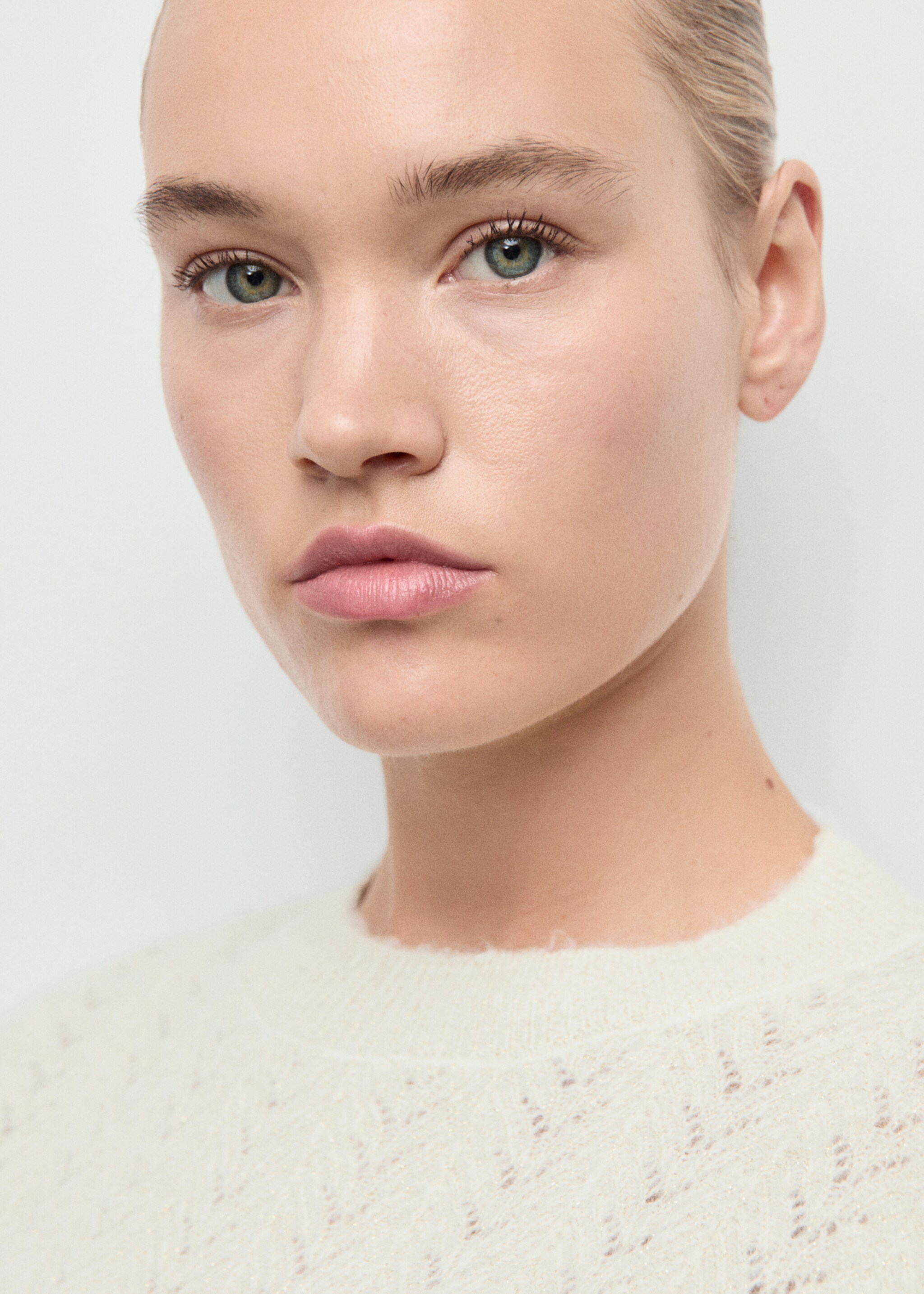 Cable-knit lurex sweater - Details of the article 4, Ecru. Ref: 17009120-00.