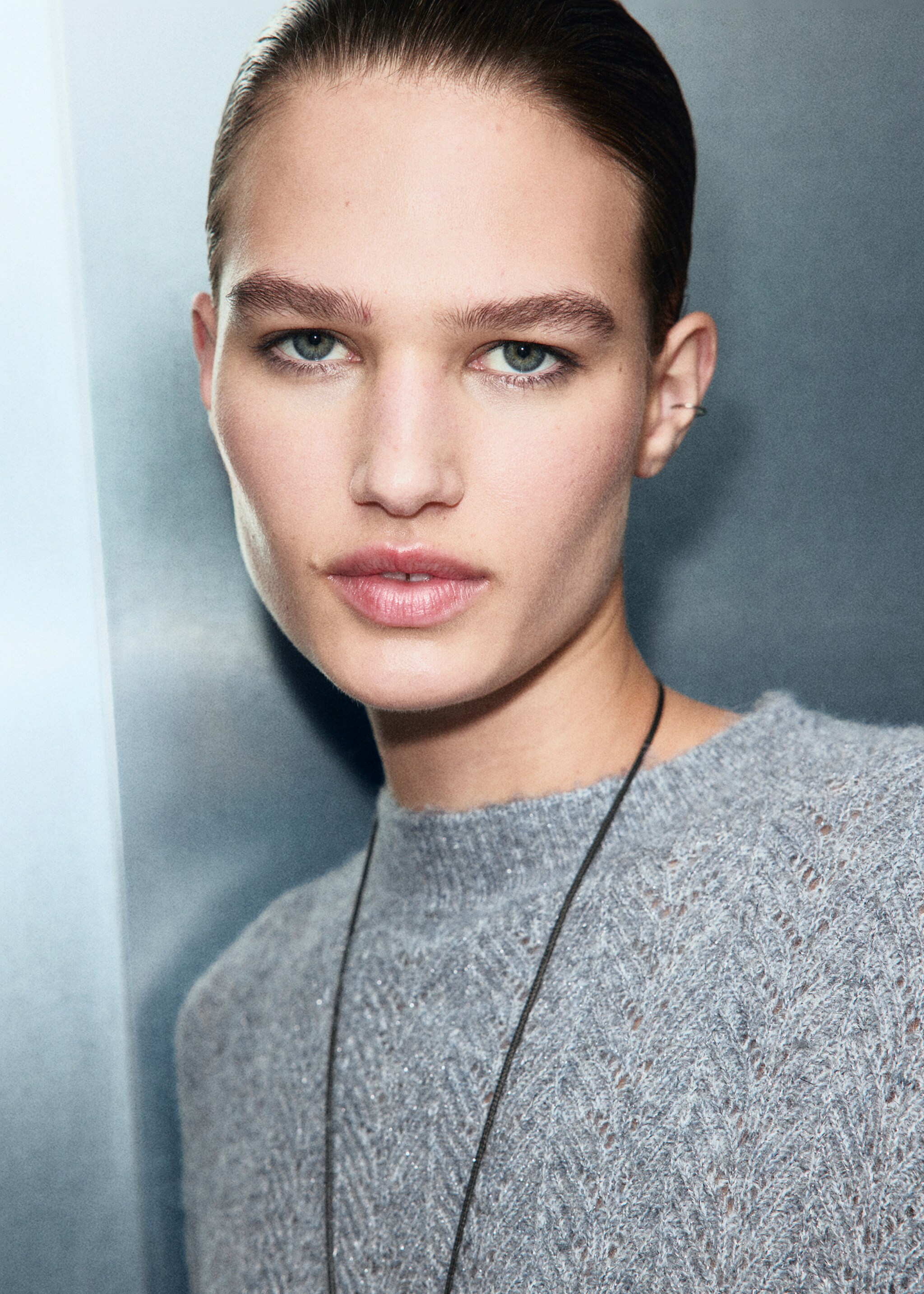 Cable-knit lurex sweater - Details of the article 1, Night Blue. Ref: 17009120-00.