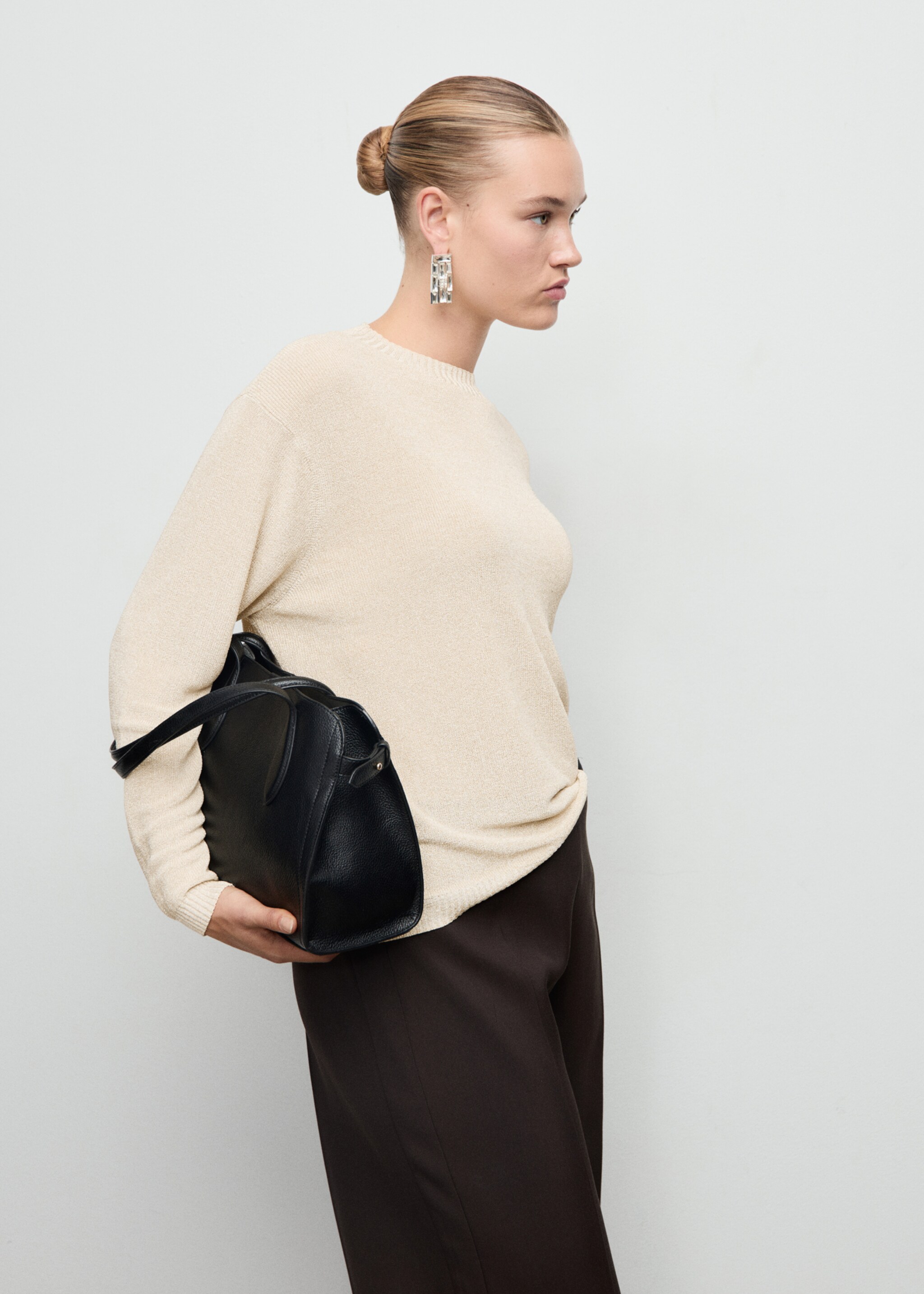 Fine-knit lurex sweater - Details of the article 5, Gold. Ref: 17009121-00.