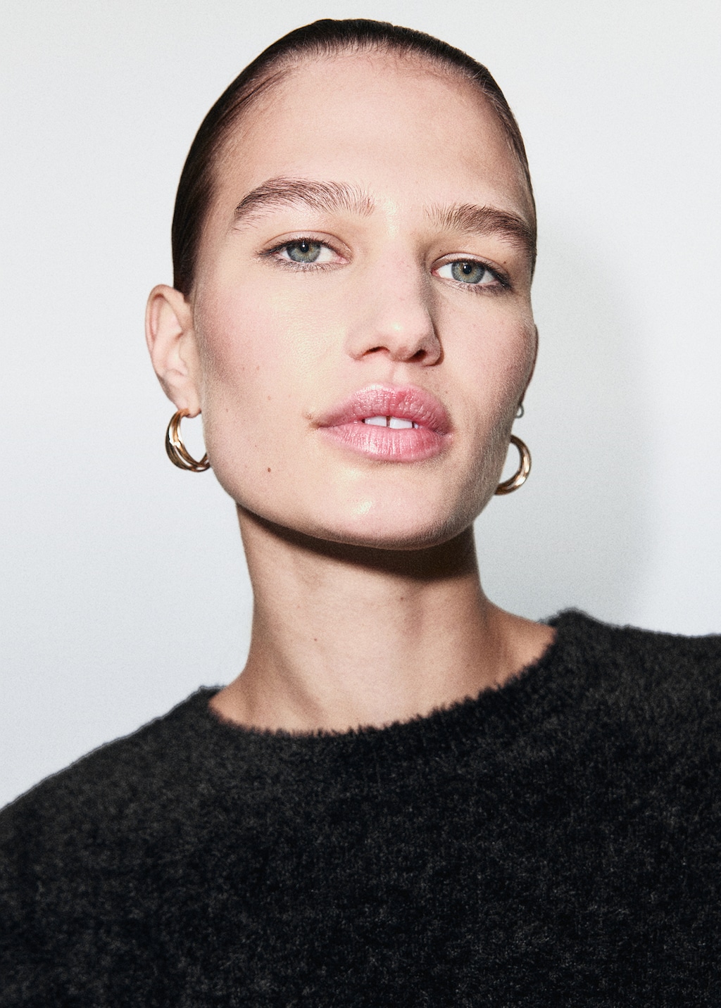 Mango Faux-fur sweater thumbnail