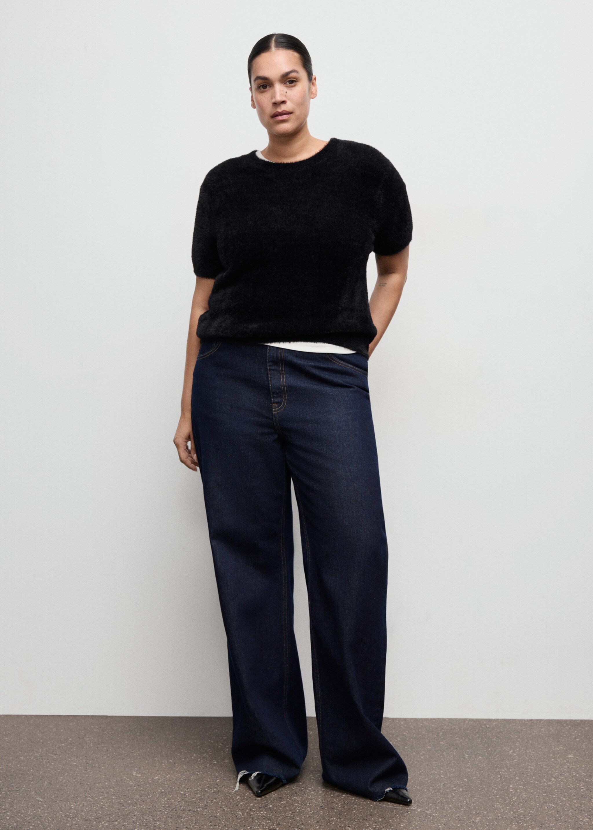 Faux-fur sweater - Details of the article 3, Black. Ref: 17009124-00.