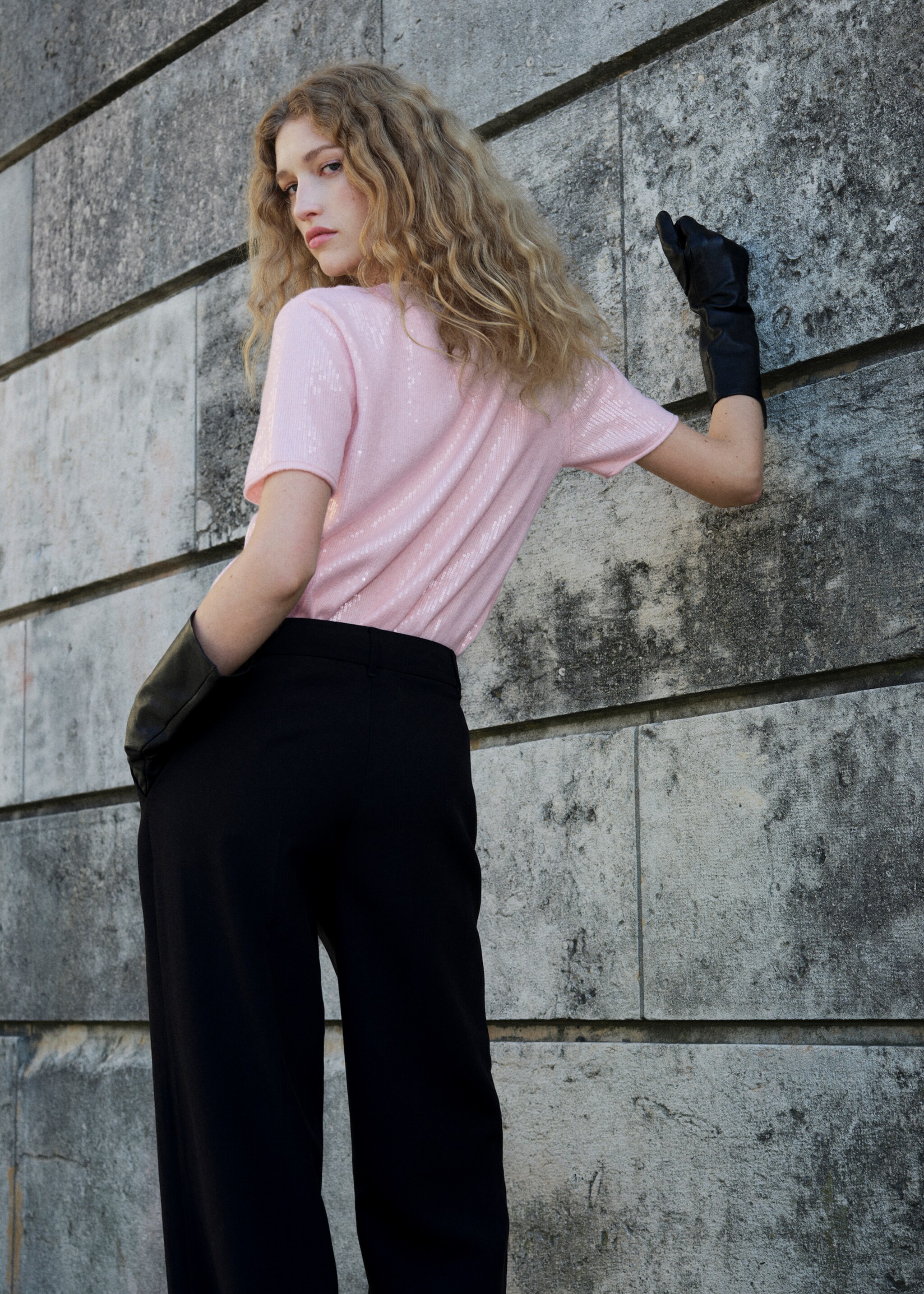 Short-sleeved sequin sweater - Reverse of the article, Pastel Pink. Ref: 17009127-00.