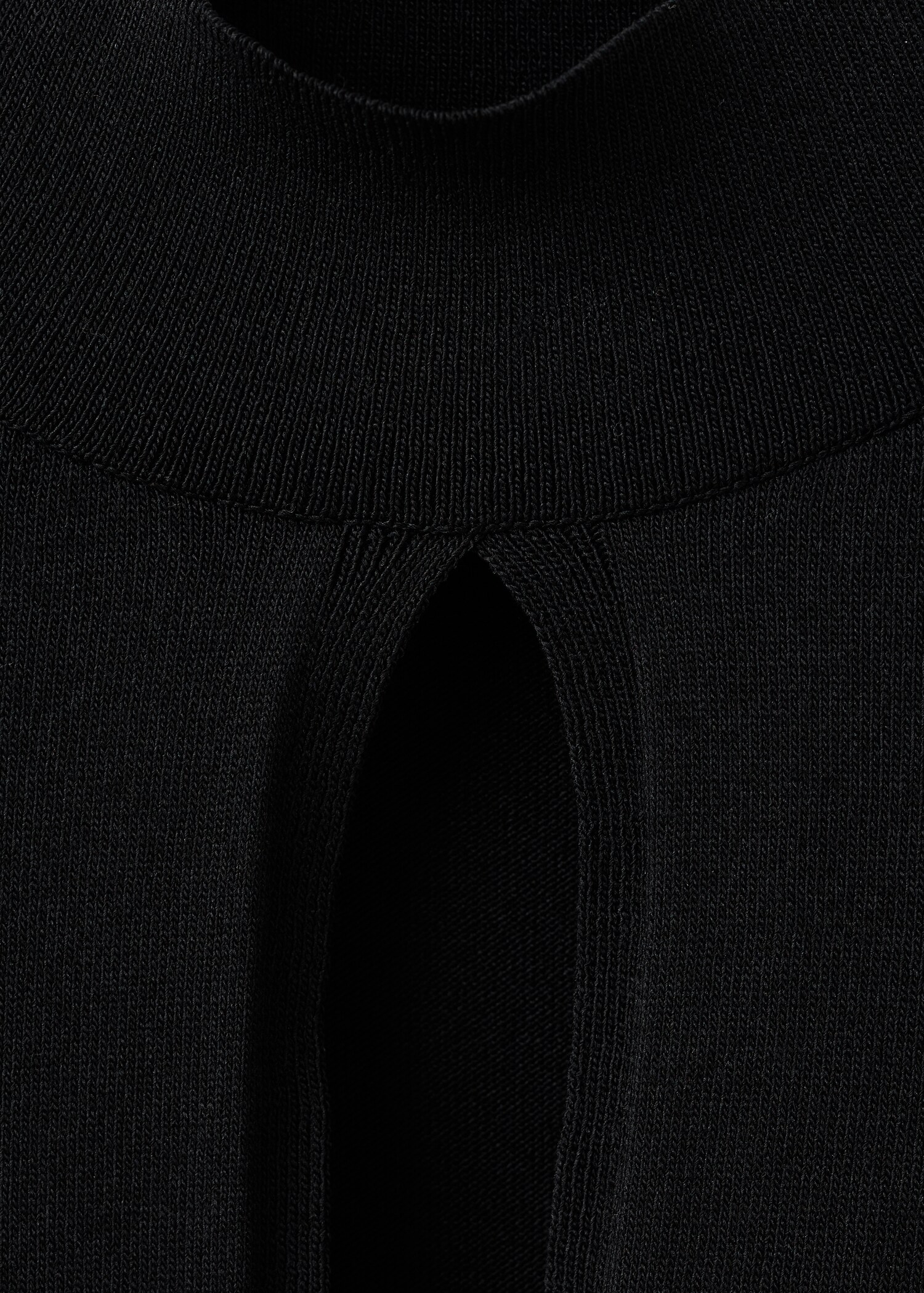 Perkins-neck sweater with cut-out - Details of the article 8
