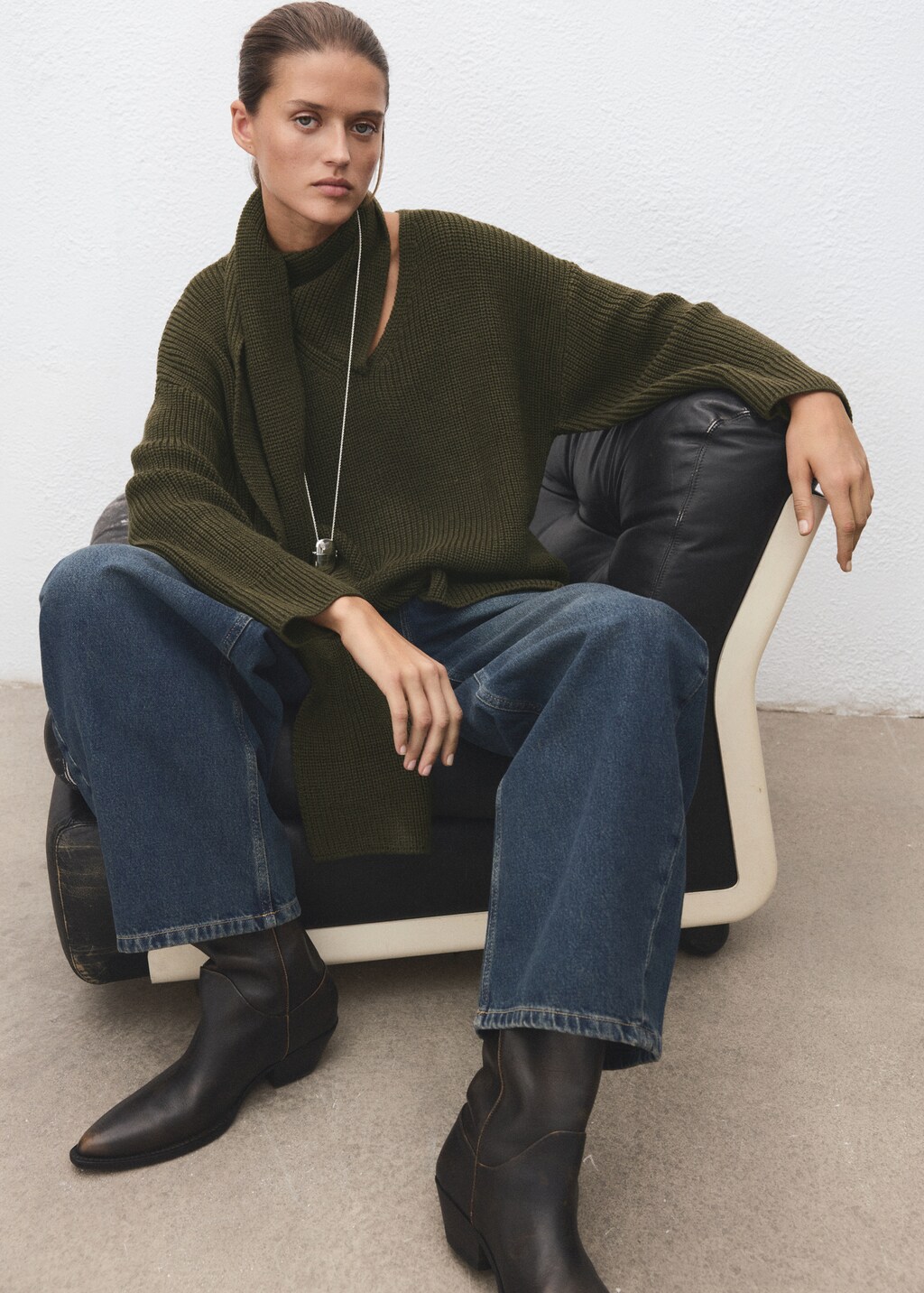 Mango Knitted sweater with scarf