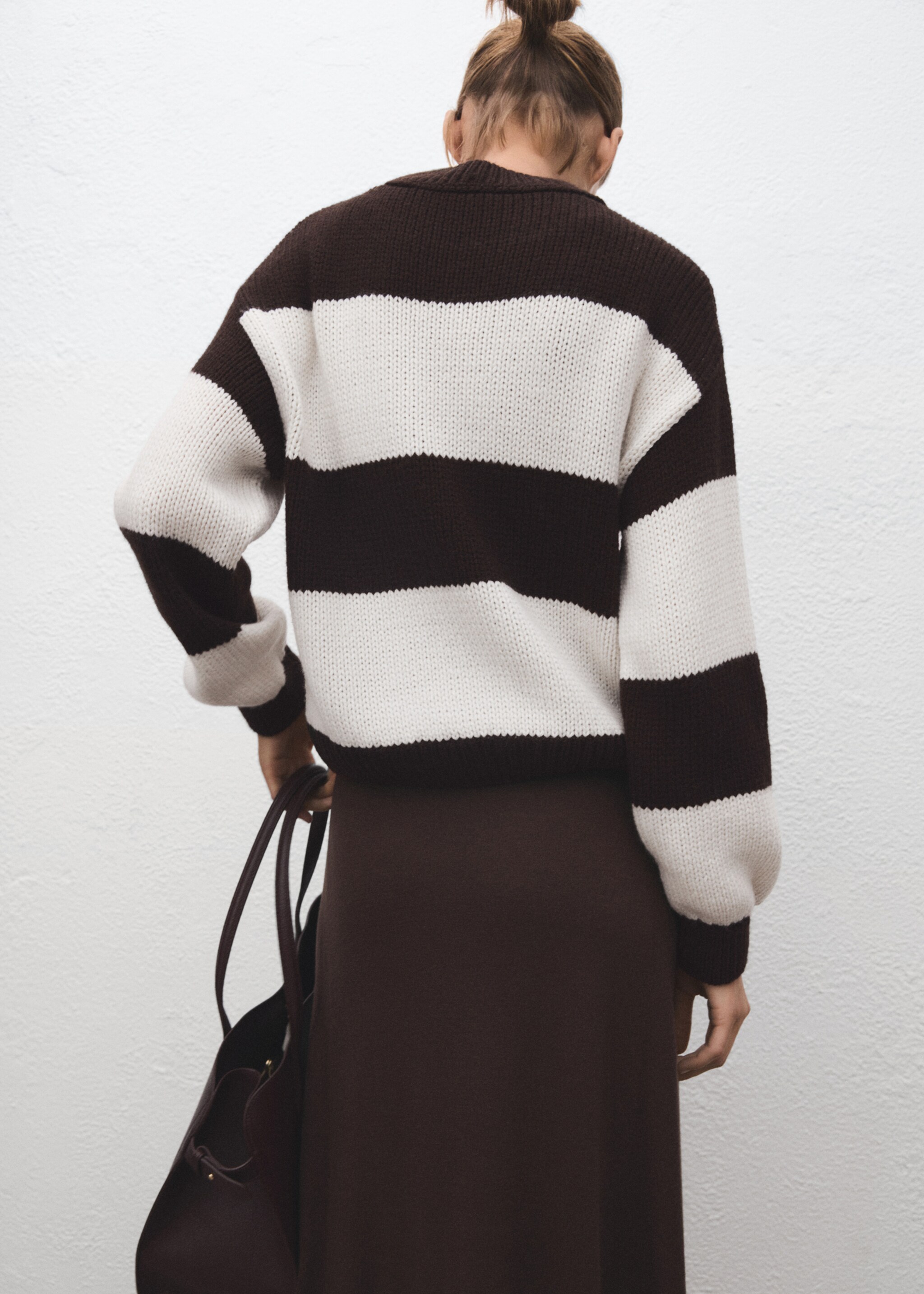 Knit striped sweater - Reverse of the article, Ecru. Ref: 17009139-00.