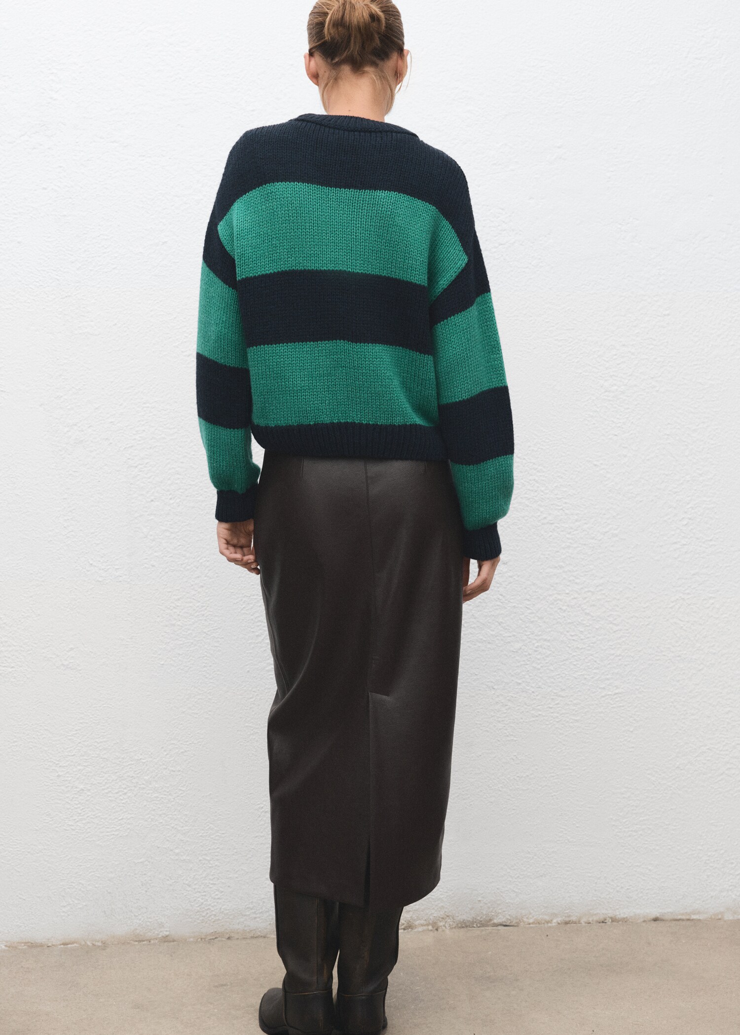 Knit striped sweater - Reverse of the article