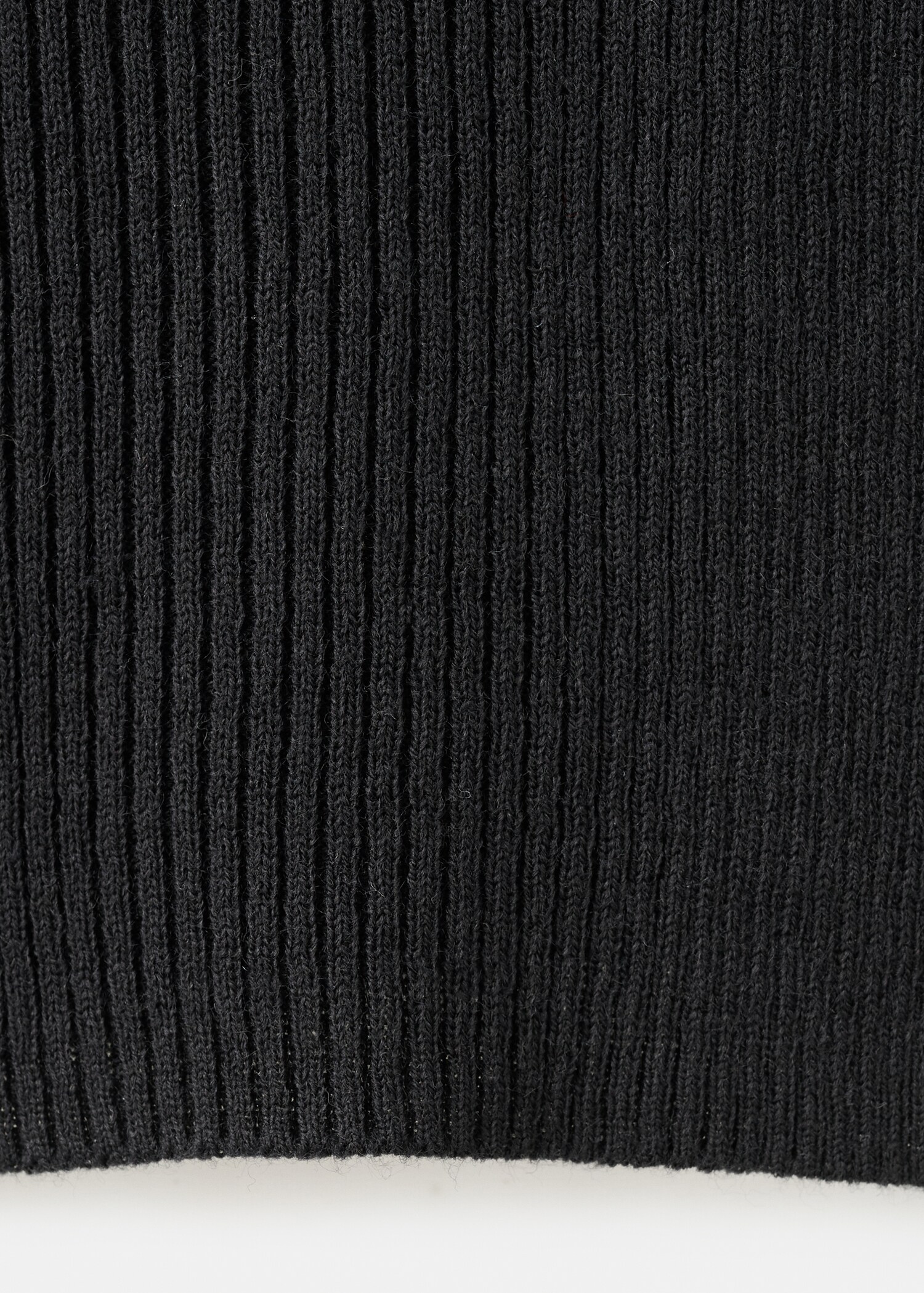 Ribbed jersey with scalloped ends - Details of the article 0