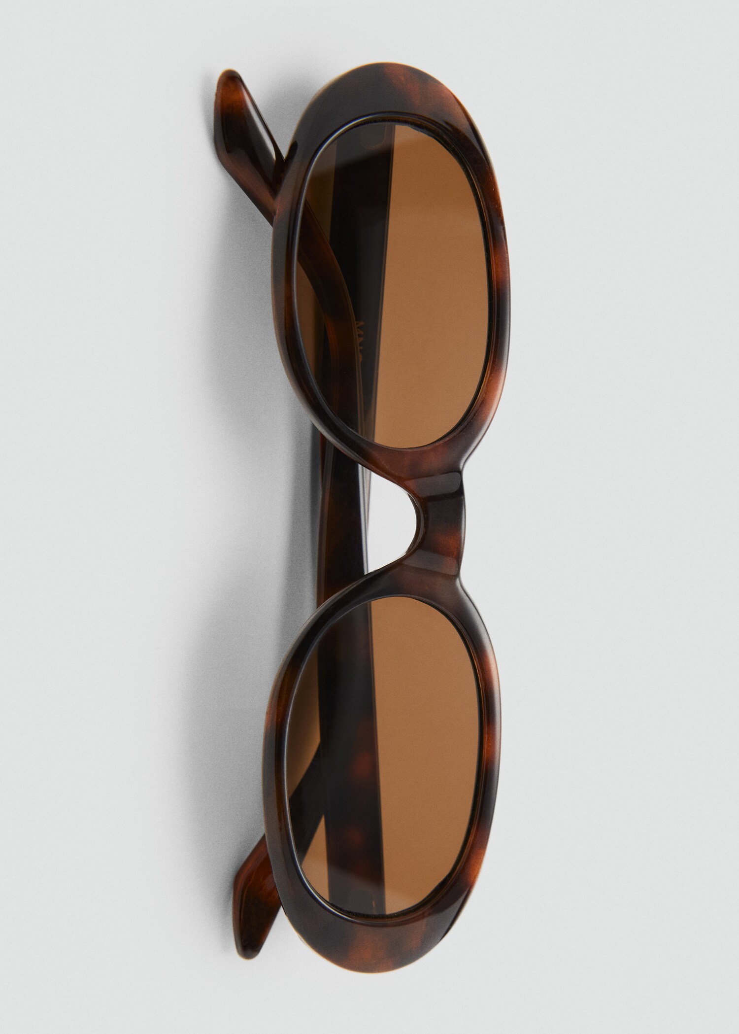 Oval frame sunglasses - Details of the article 2