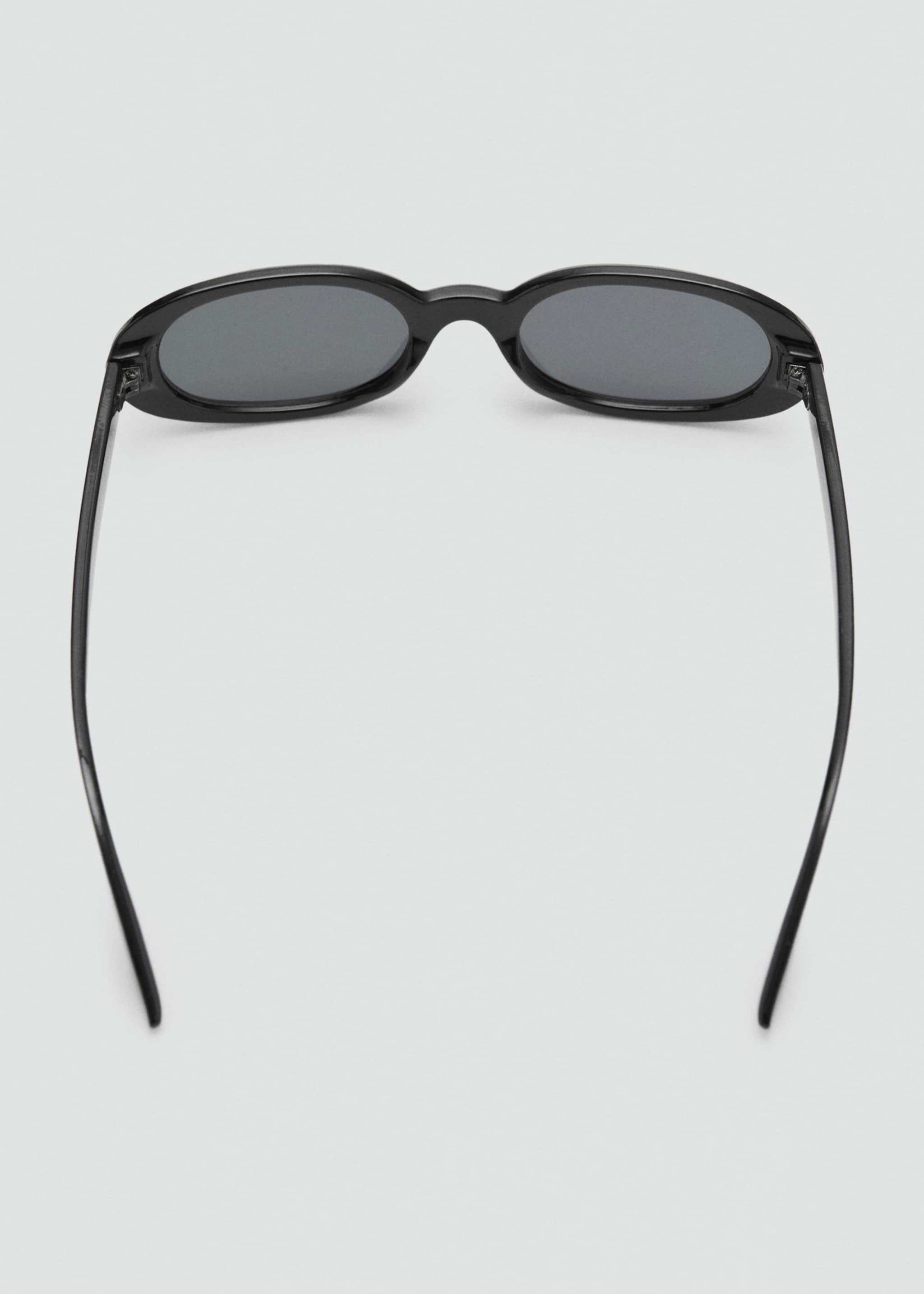 Oval frame sunglasses - Details of the article 1