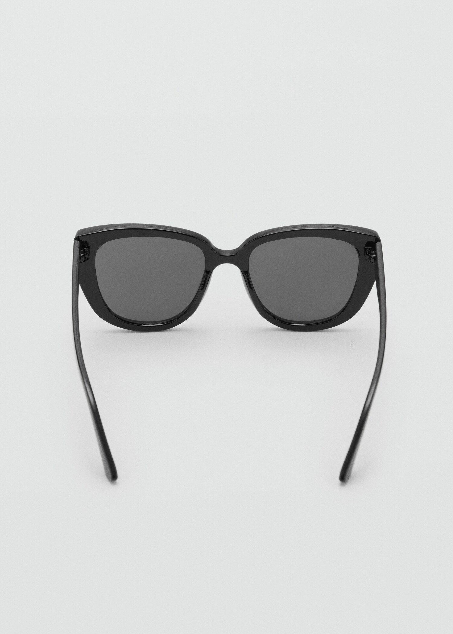 Resin frame sunglasses - Details of the article 1