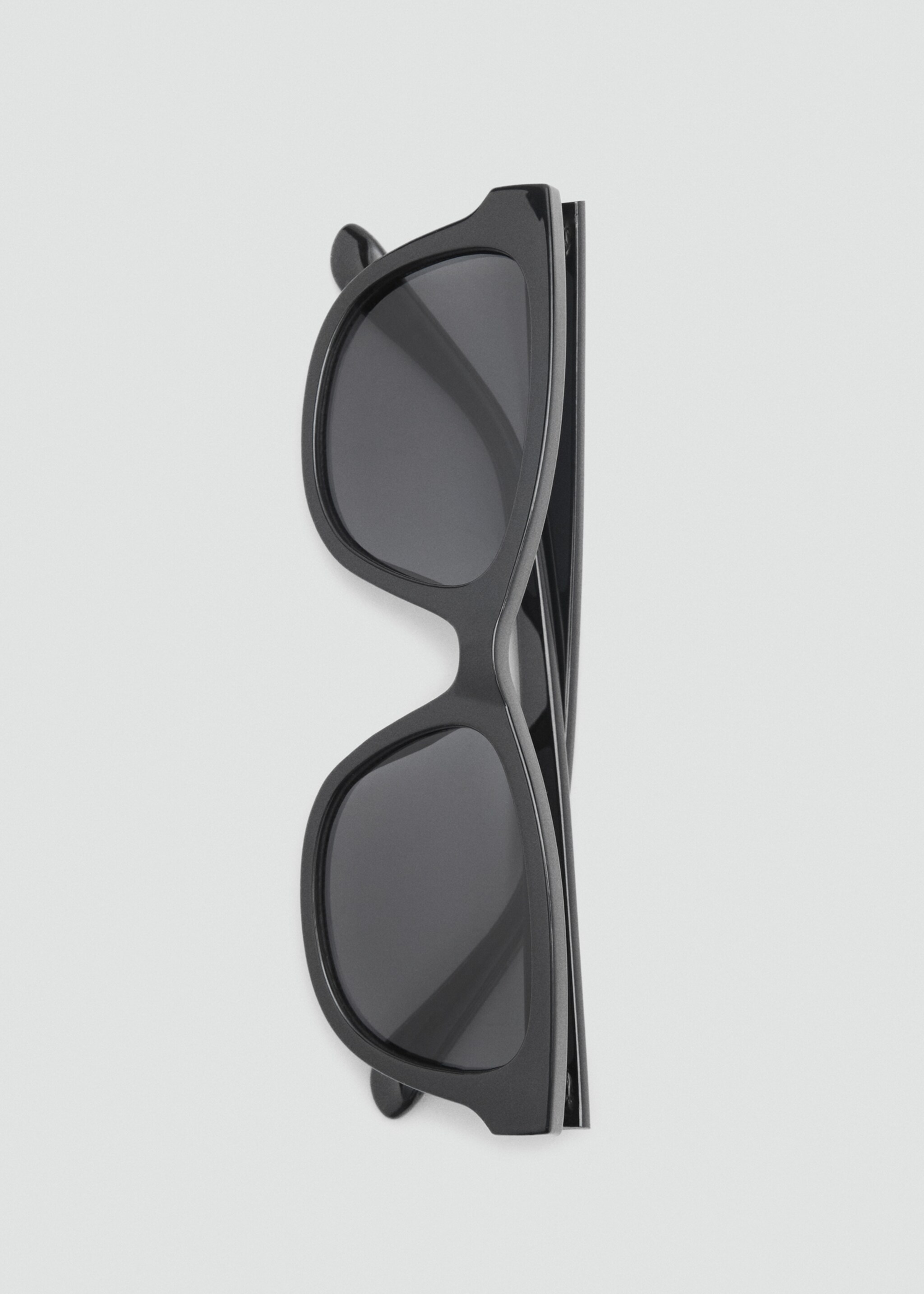Resin frame sunglasses - Details of the article 2