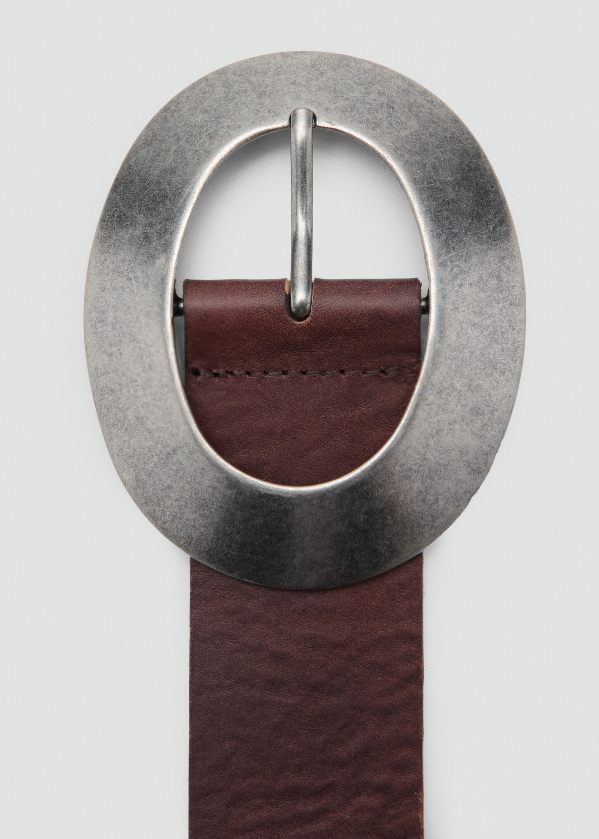 Rounded buckle leather belt - Details of the article 1