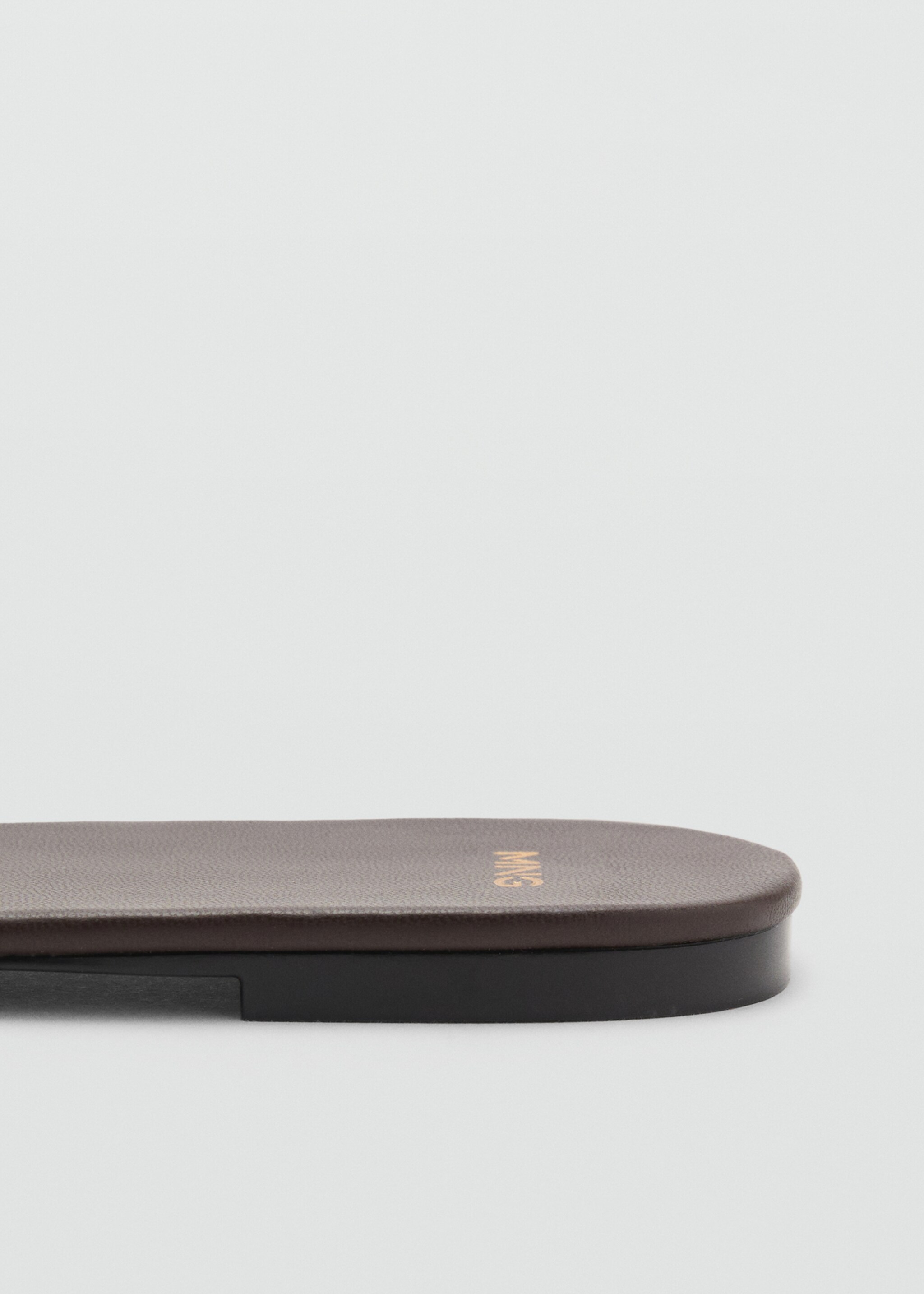 Cross-strap sandals - Details of the article 1