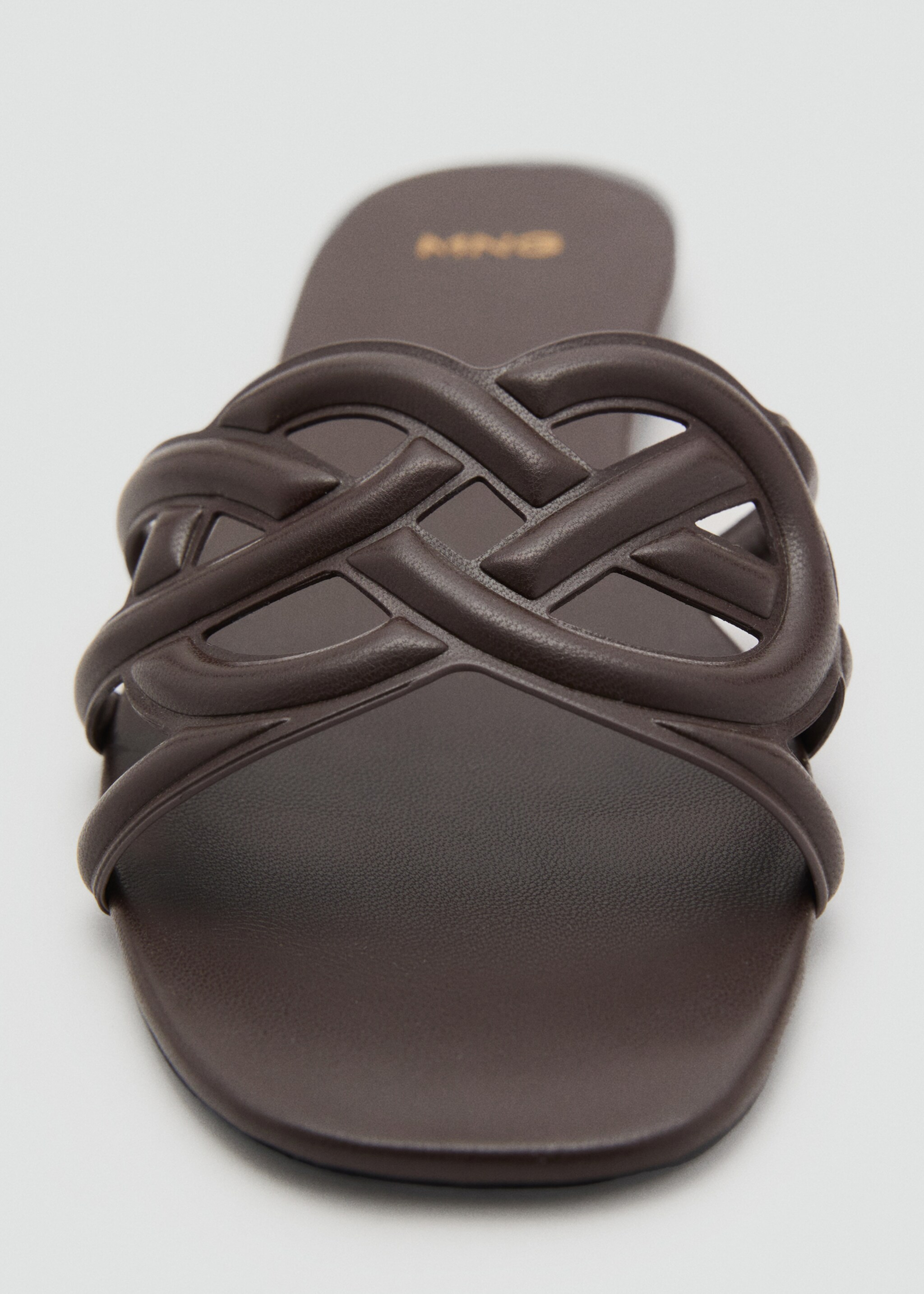 Cross-strap sandals - Details of the article 3