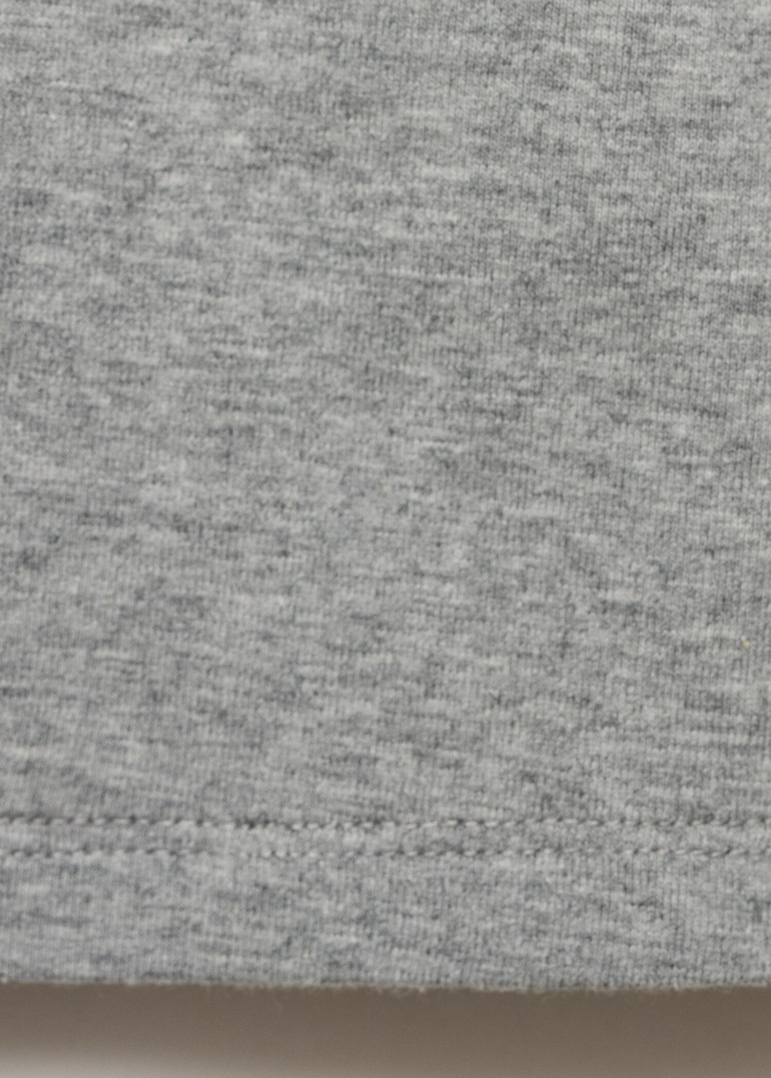 Baumwoll-T-Shirt mit Häkelblumen-Applikation - Detail des Artikels 0