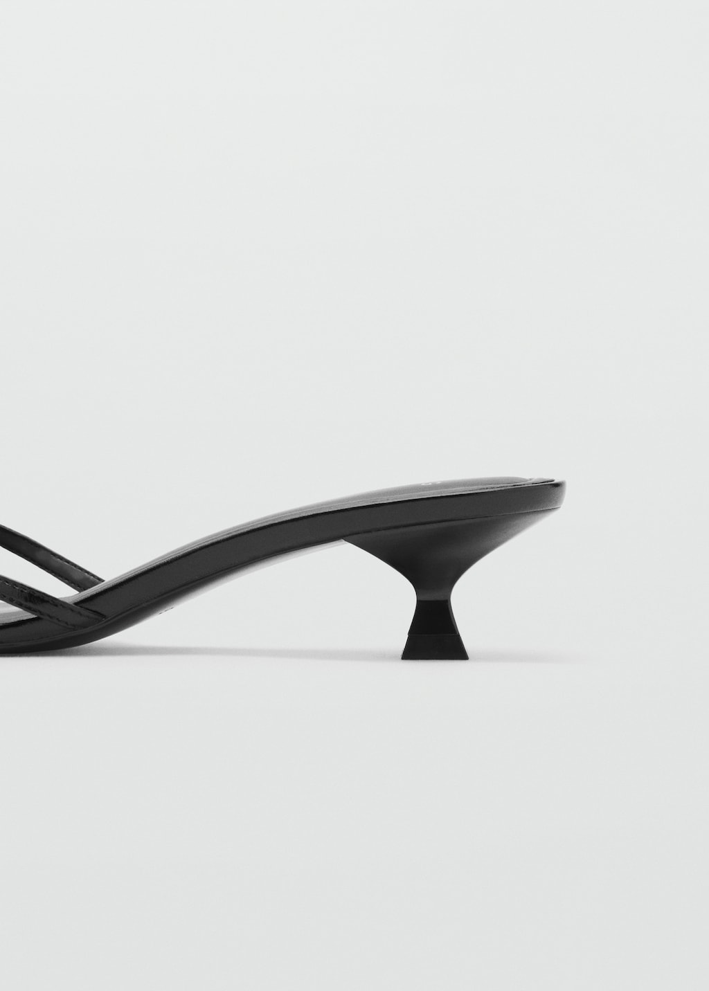 Heeled sandals with buckle detail