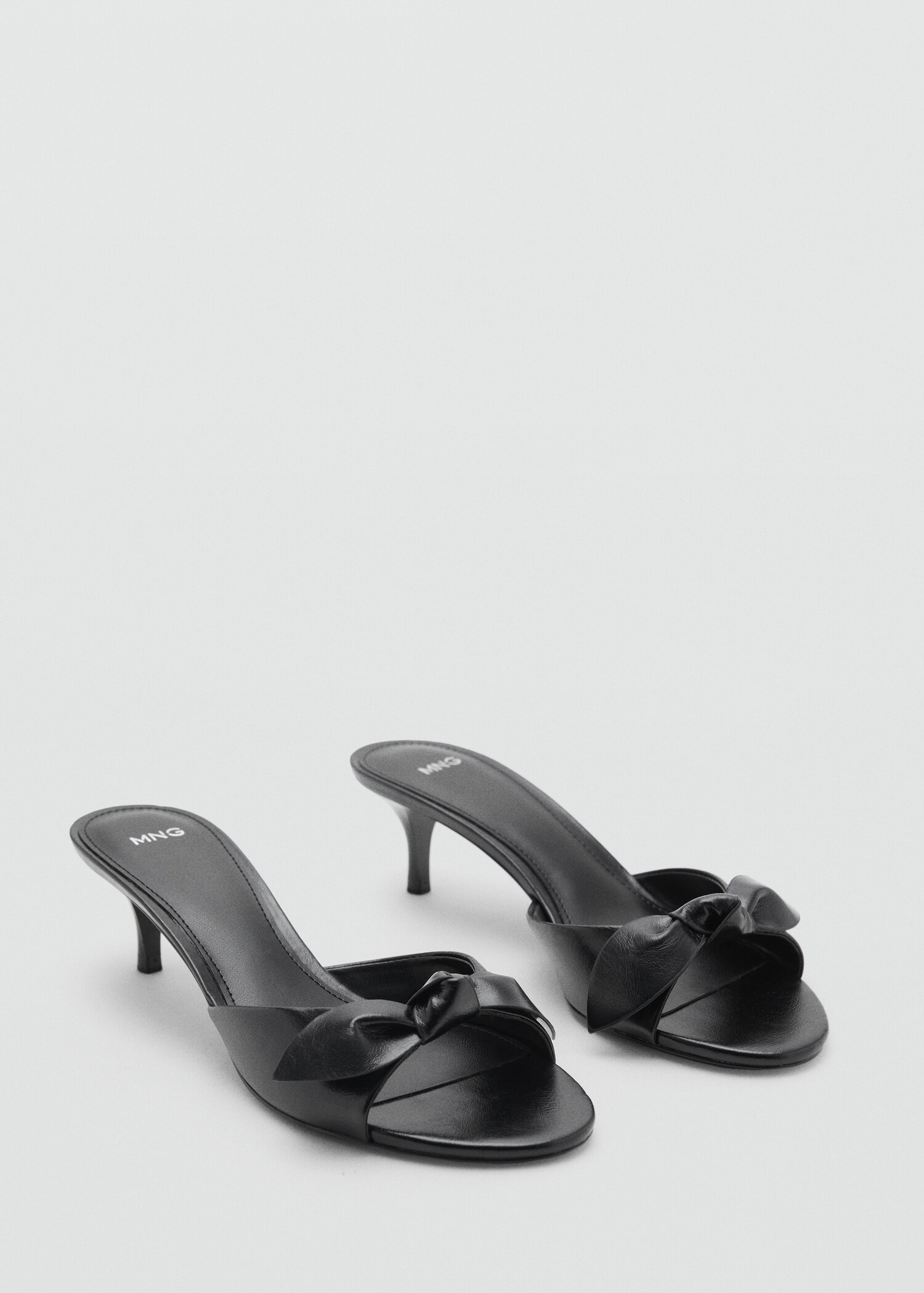 Sandalette mit Schleife - Mittlere Ansicht