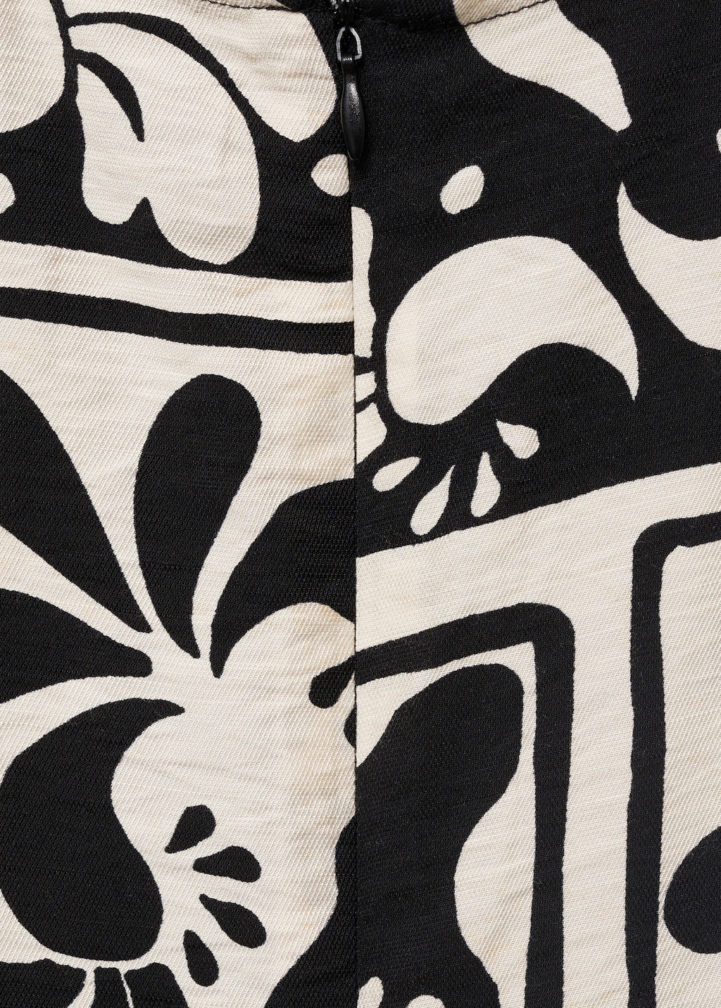 Midi-dress with cut-out