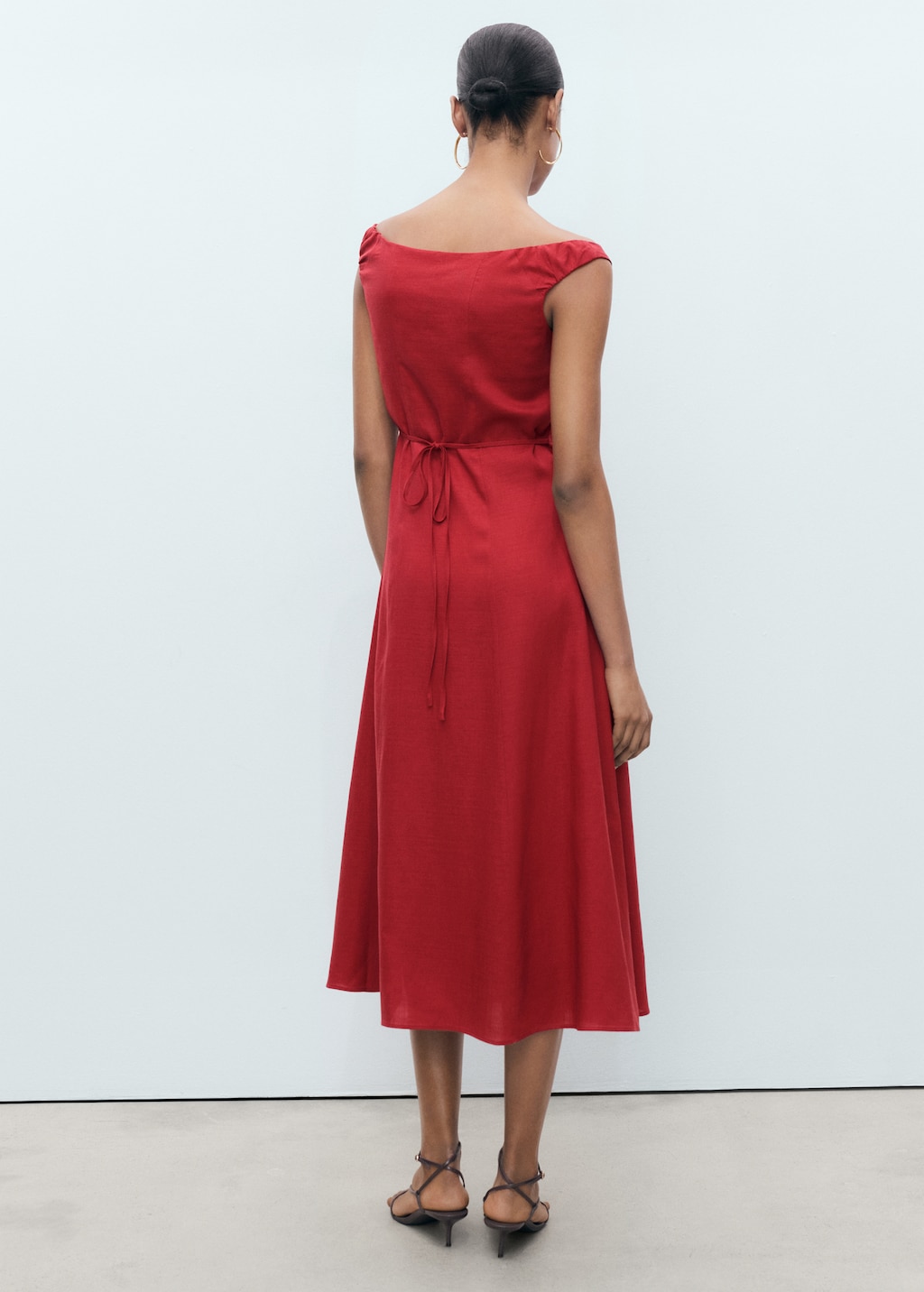 Linen-blend dress with buttons