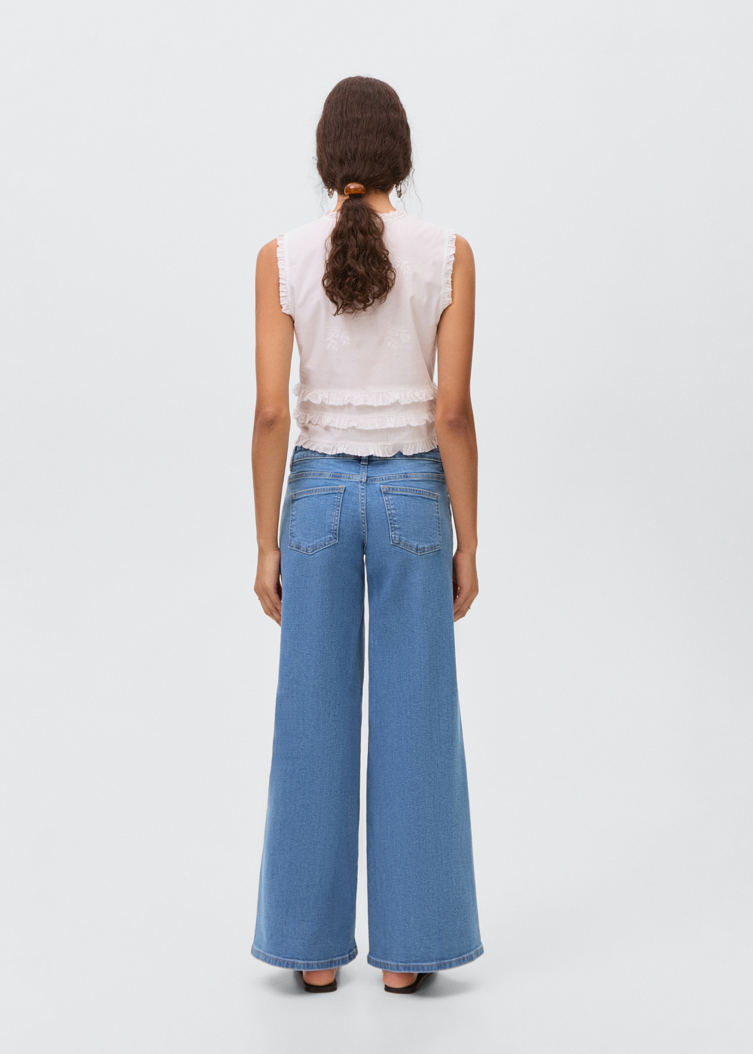 Low-waist wideleg jeans - Reverse of the article