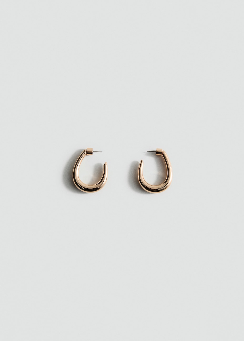 Twisted hoop earrings