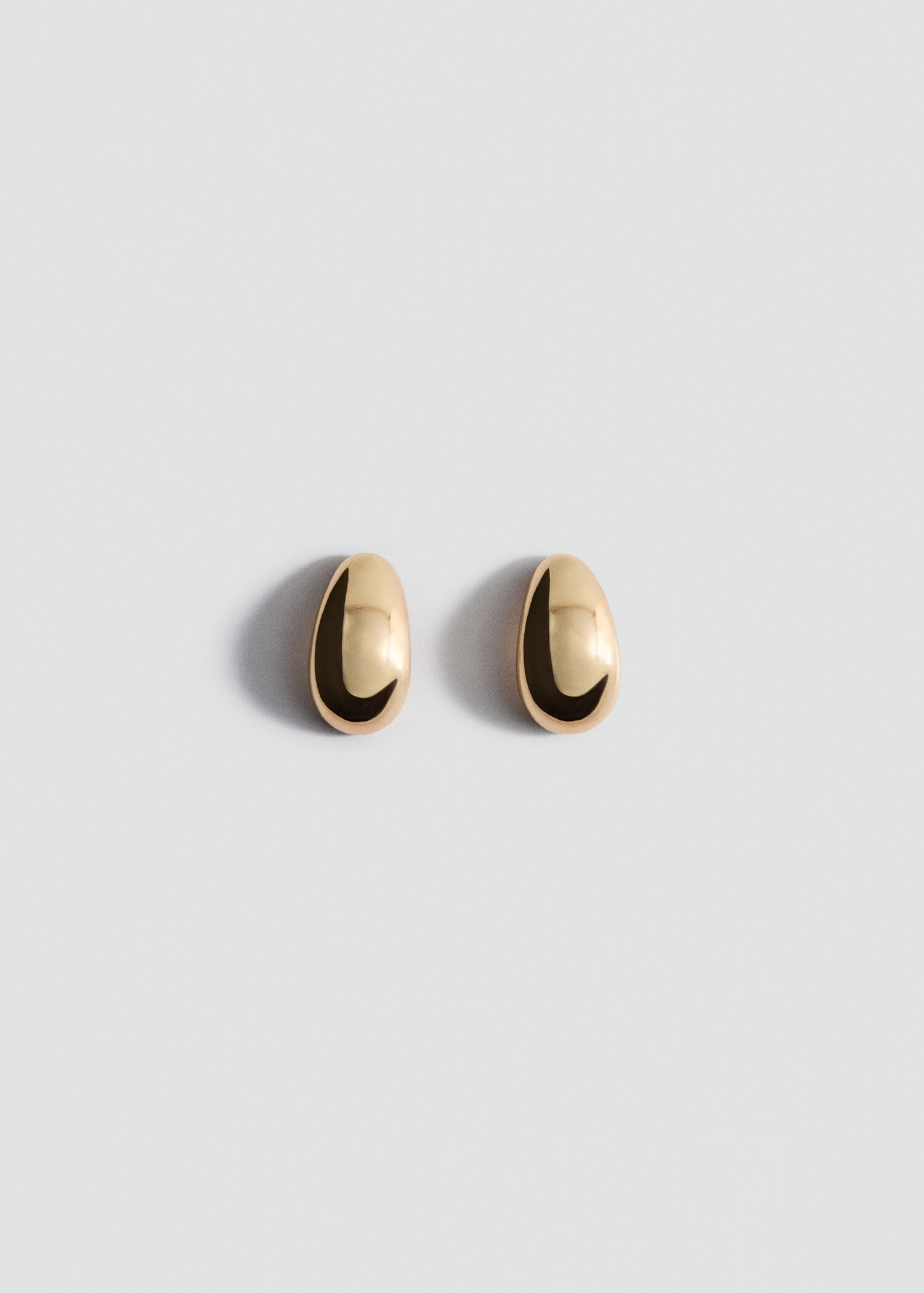 Oval volume earrings - Article without model