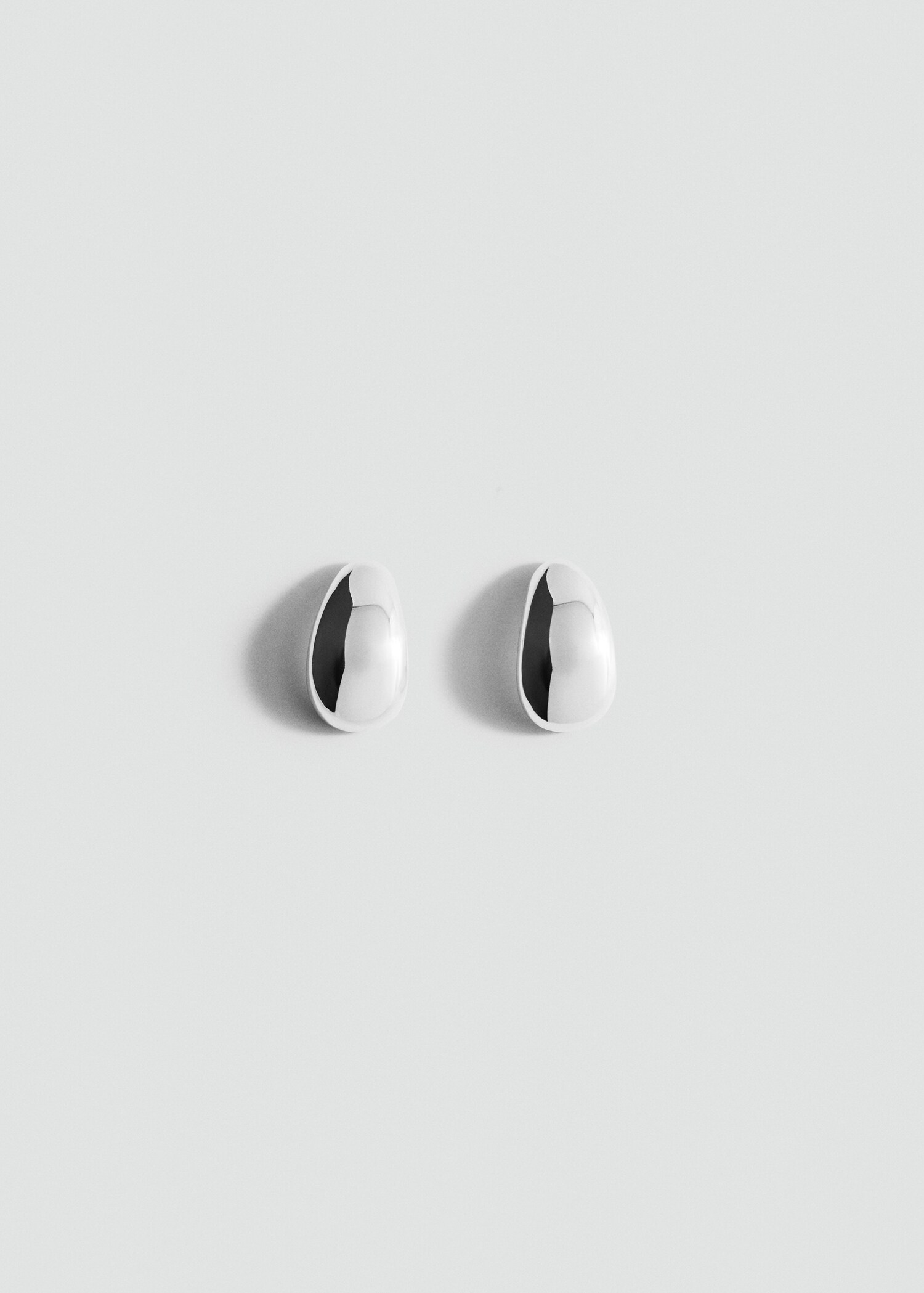 Oval volume earrings - Article without model