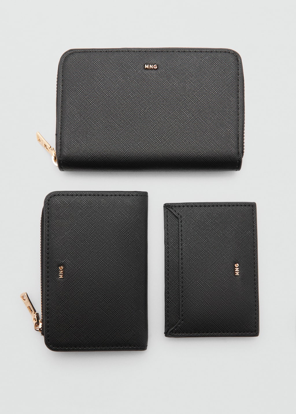 Medium wallet with saffiano effect
