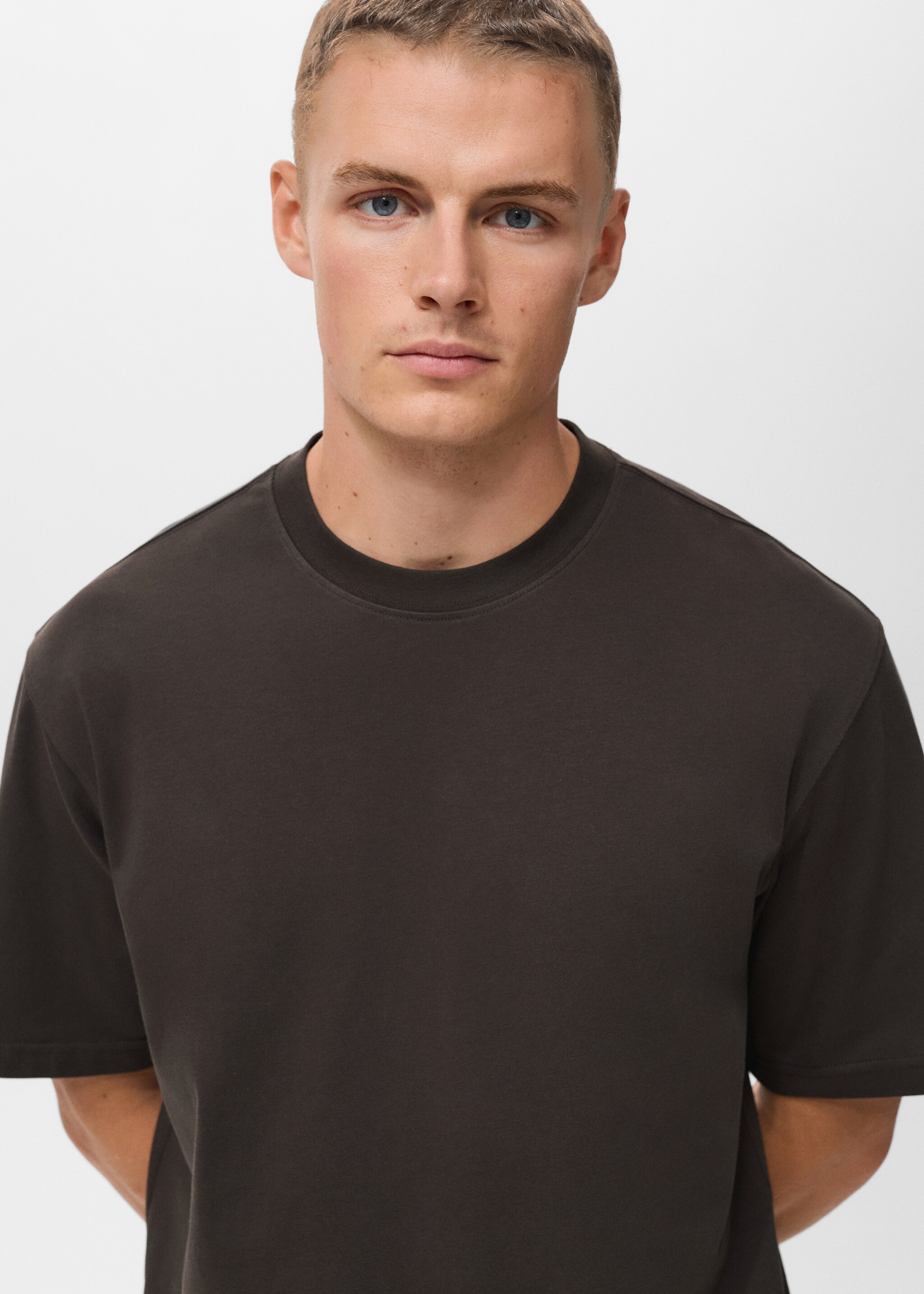 Relaxed Fit-T-Shirt aus 100 % Baumwolle - Detail des Artikels 1, Schokolade. Ref: 17011240-00.