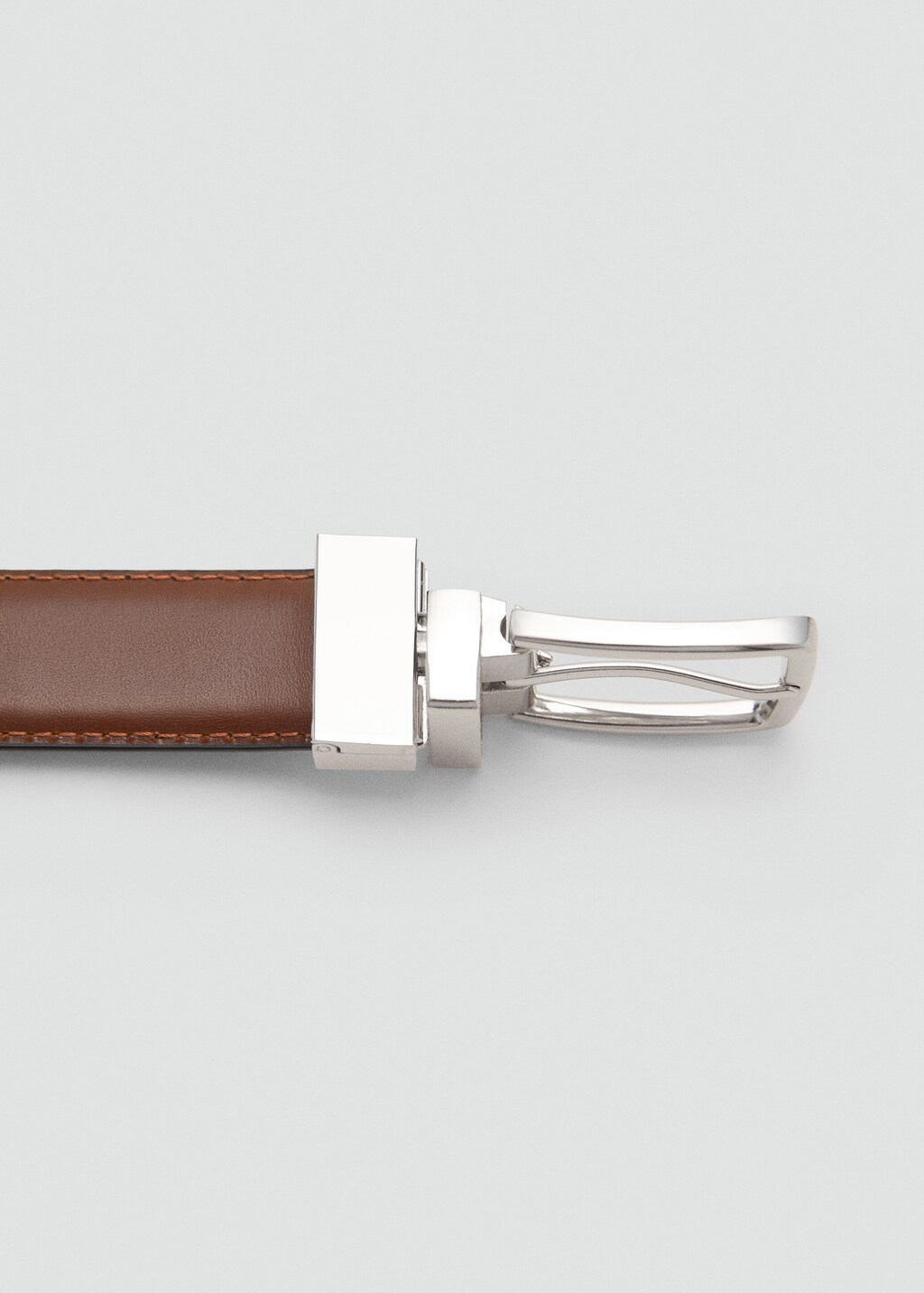 Reversible suit leather belt