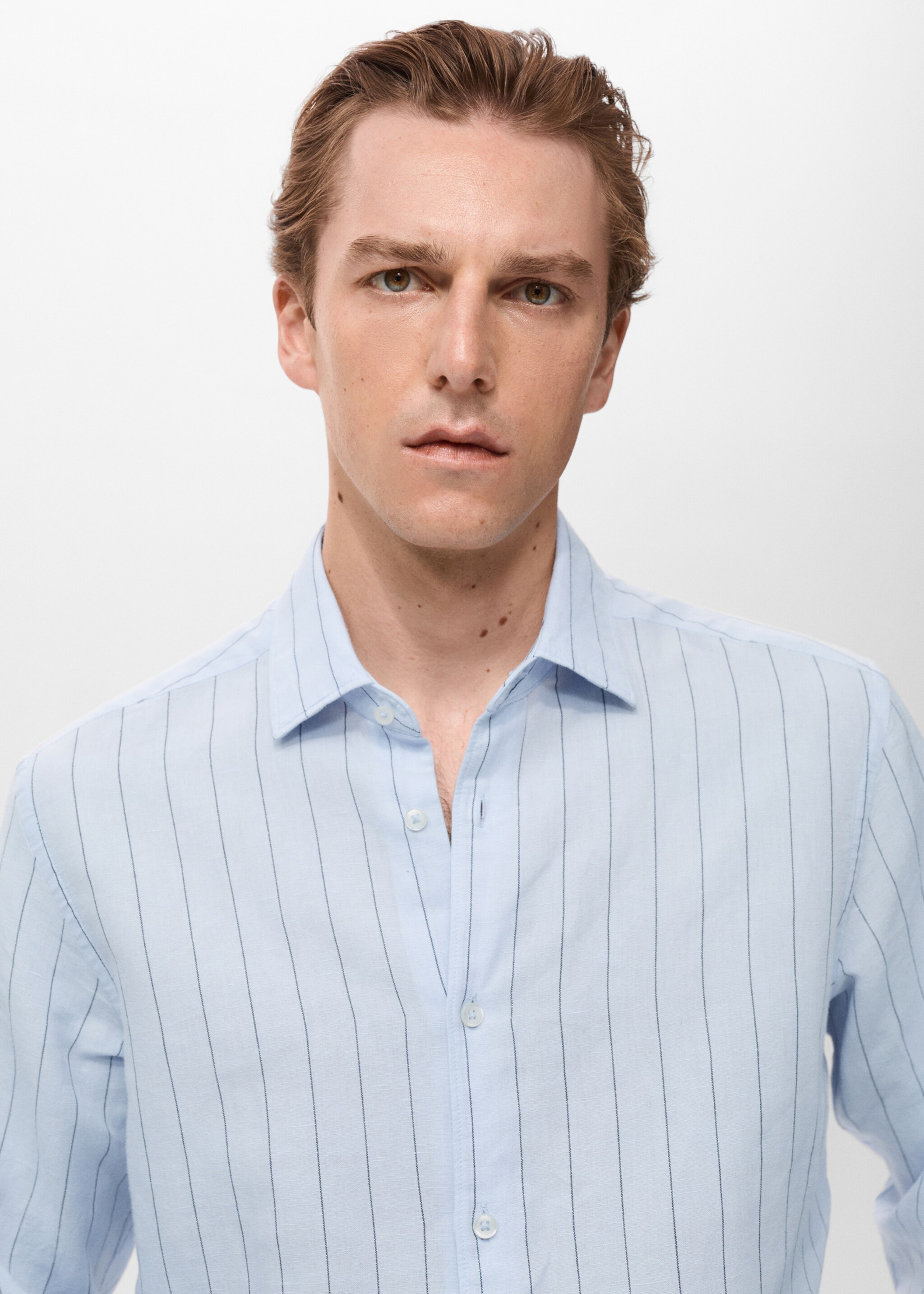 Linen pinstripe shirt - Details of the article 1