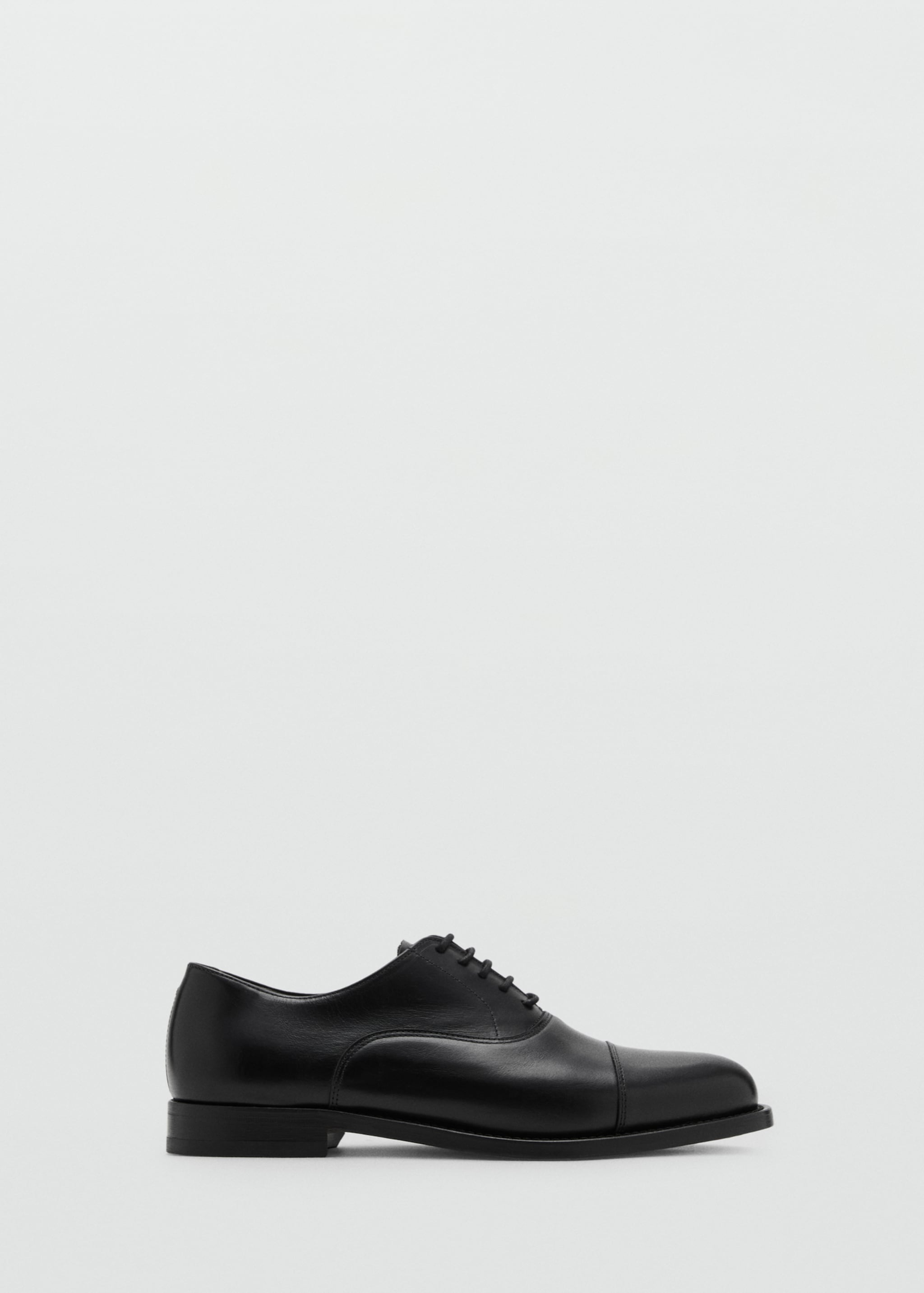 Oxford style leather shoe - Article without model