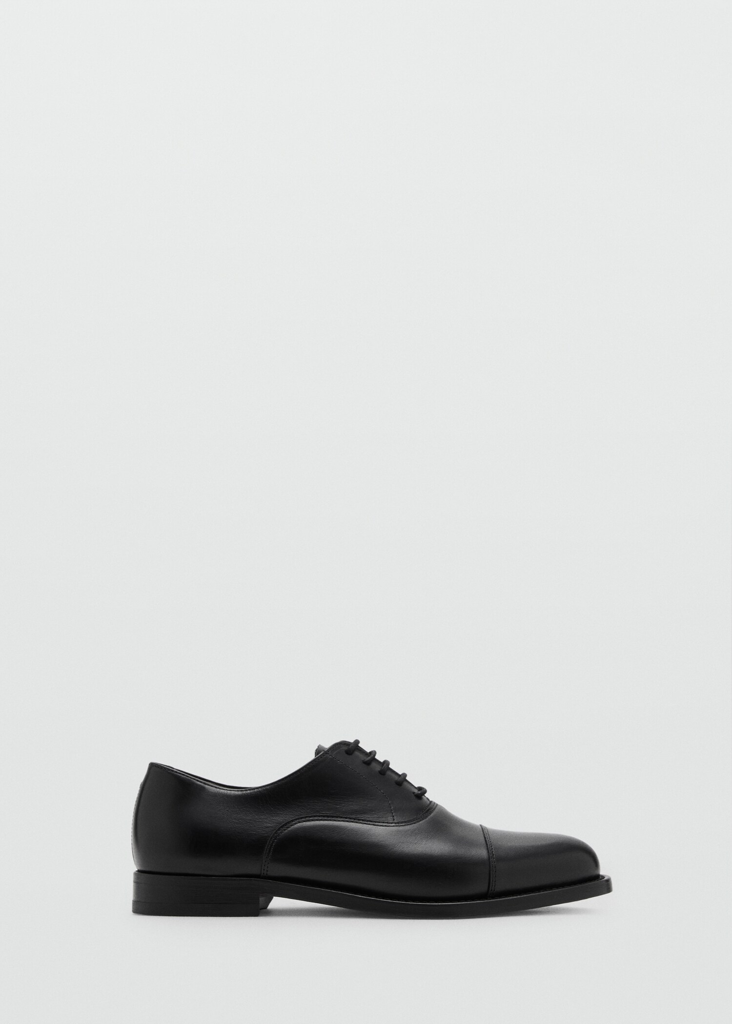 Oxford style leather shoe - Article without model