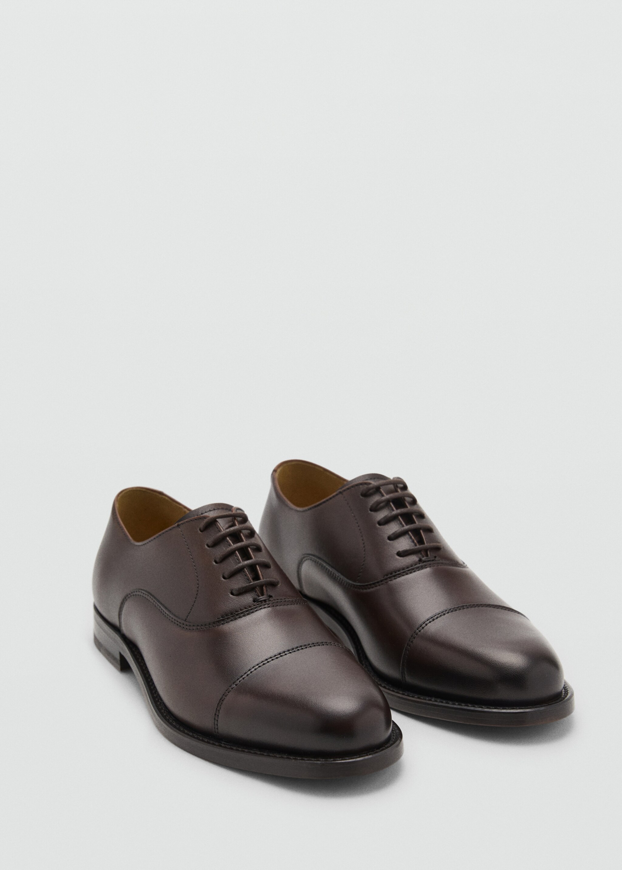 Oxford style leather shoe - Medium plane
