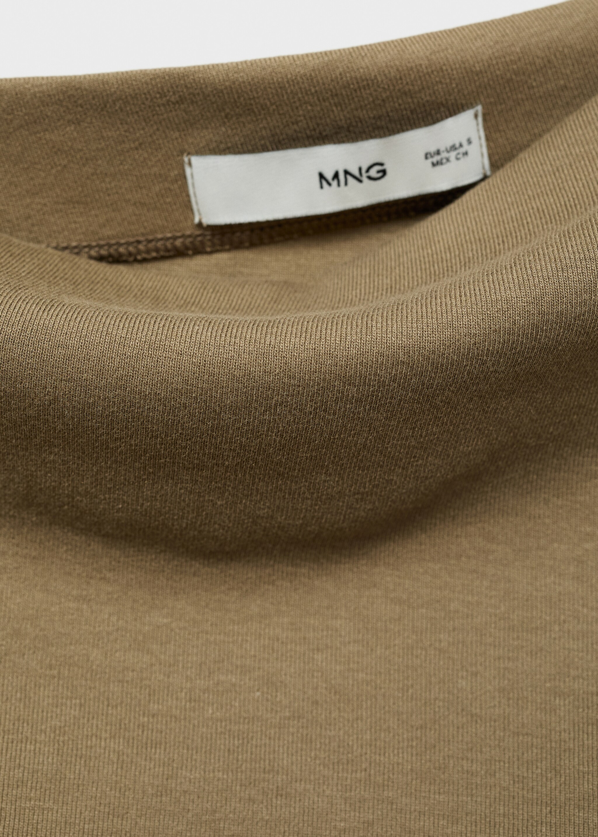 Asymmetrical fitted top - Details of the article 0