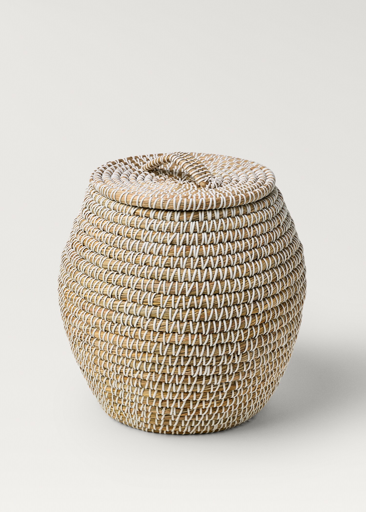 Naturfaserkorb mit ovalförmigem Design, mittelgroß - Detail des Artikels 1