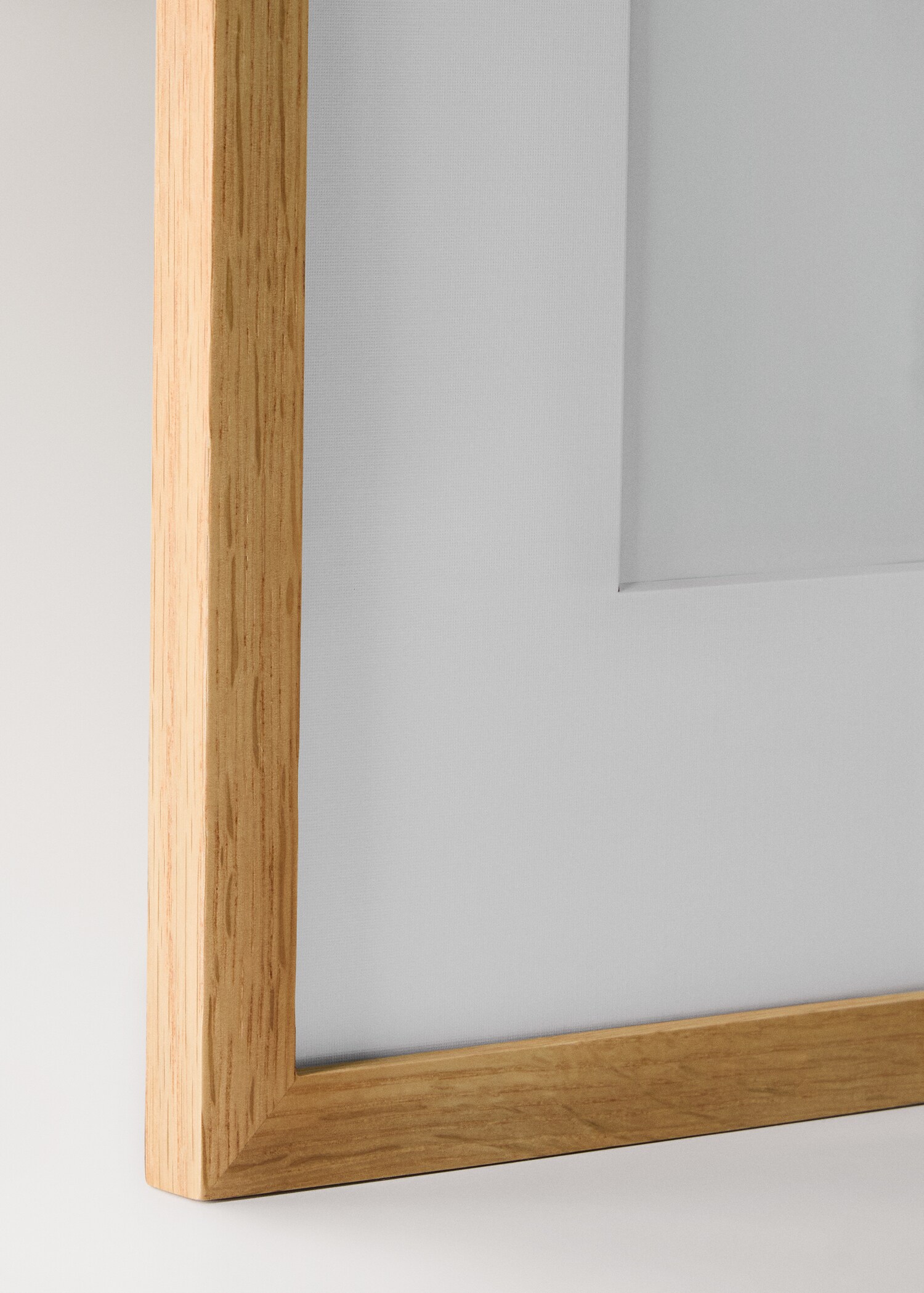 Large plain wooden passe-partout frame - Details of the article 1