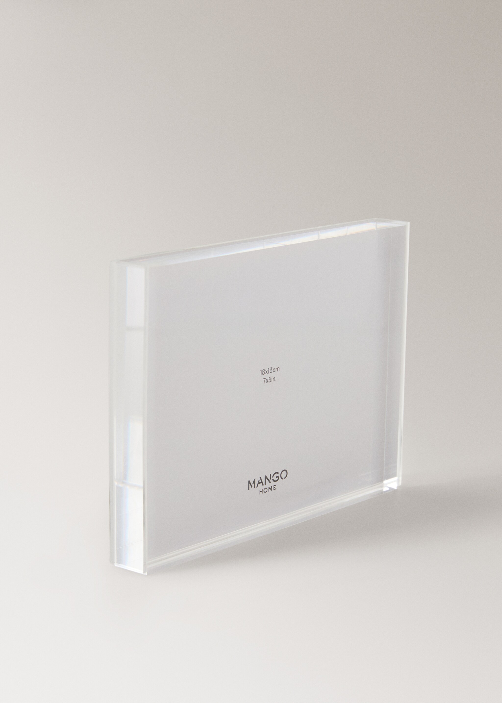 Marco acrílico mediano - Detalle del artículo 1, Negro. Ref: 17011529-00.