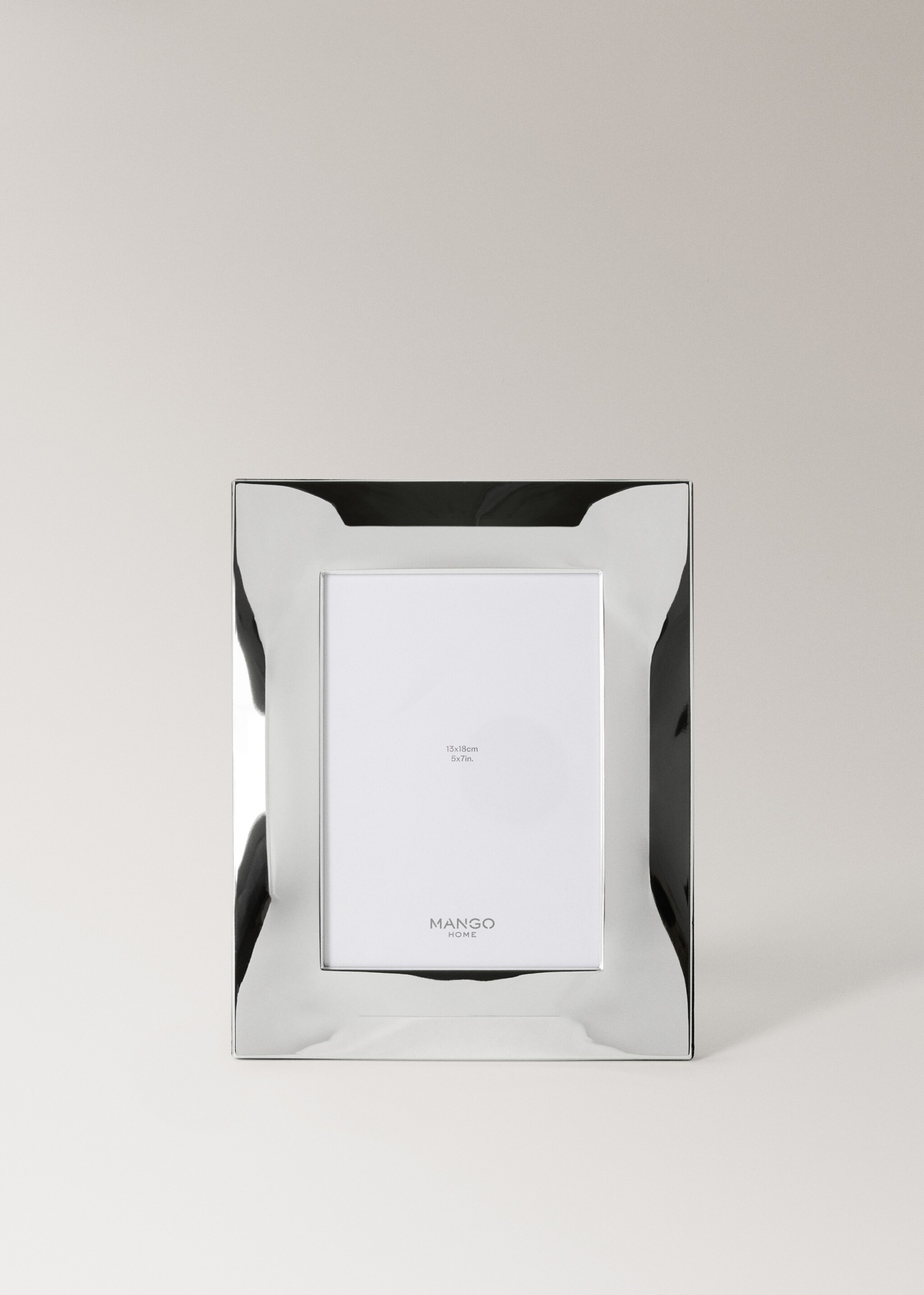 Metal frame with waves - Article without model, Silver. Ref: 17011530-00.