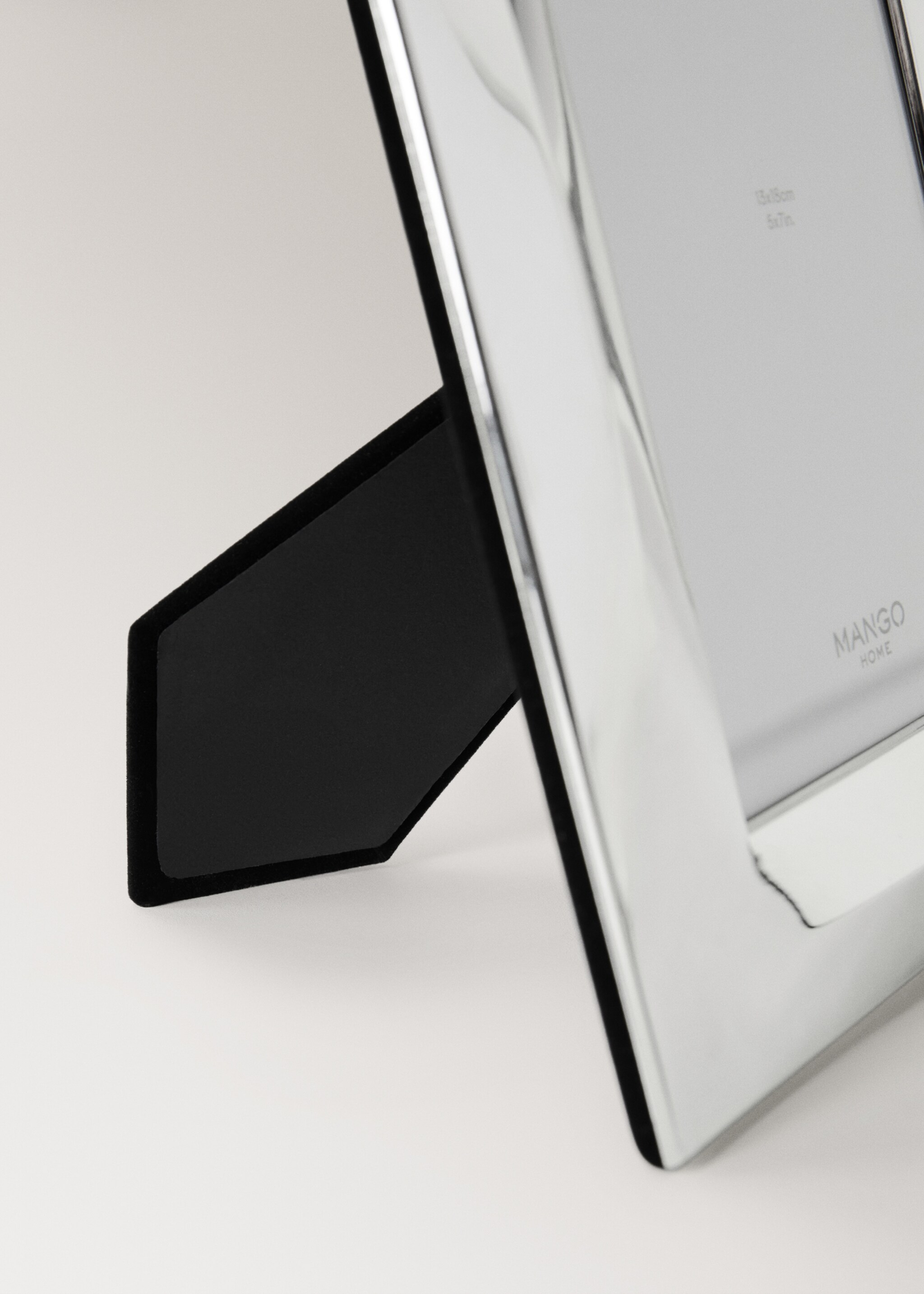 Metal frame with waves - Details of the article 3, Silver. Ref: 17011530-00.