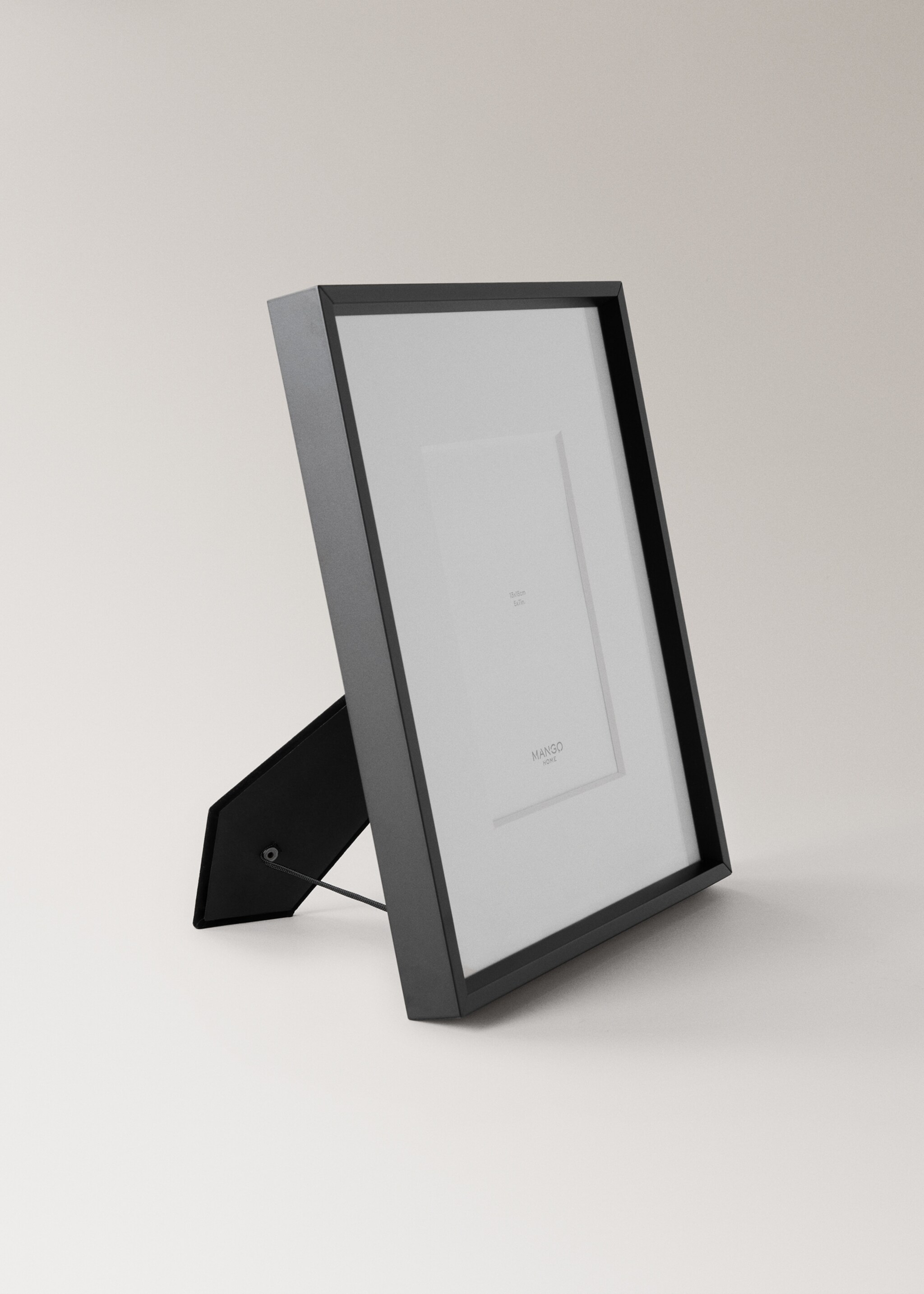 Large passe-partout frame - Details of the article 1, Black. Ref: 17011531-00.