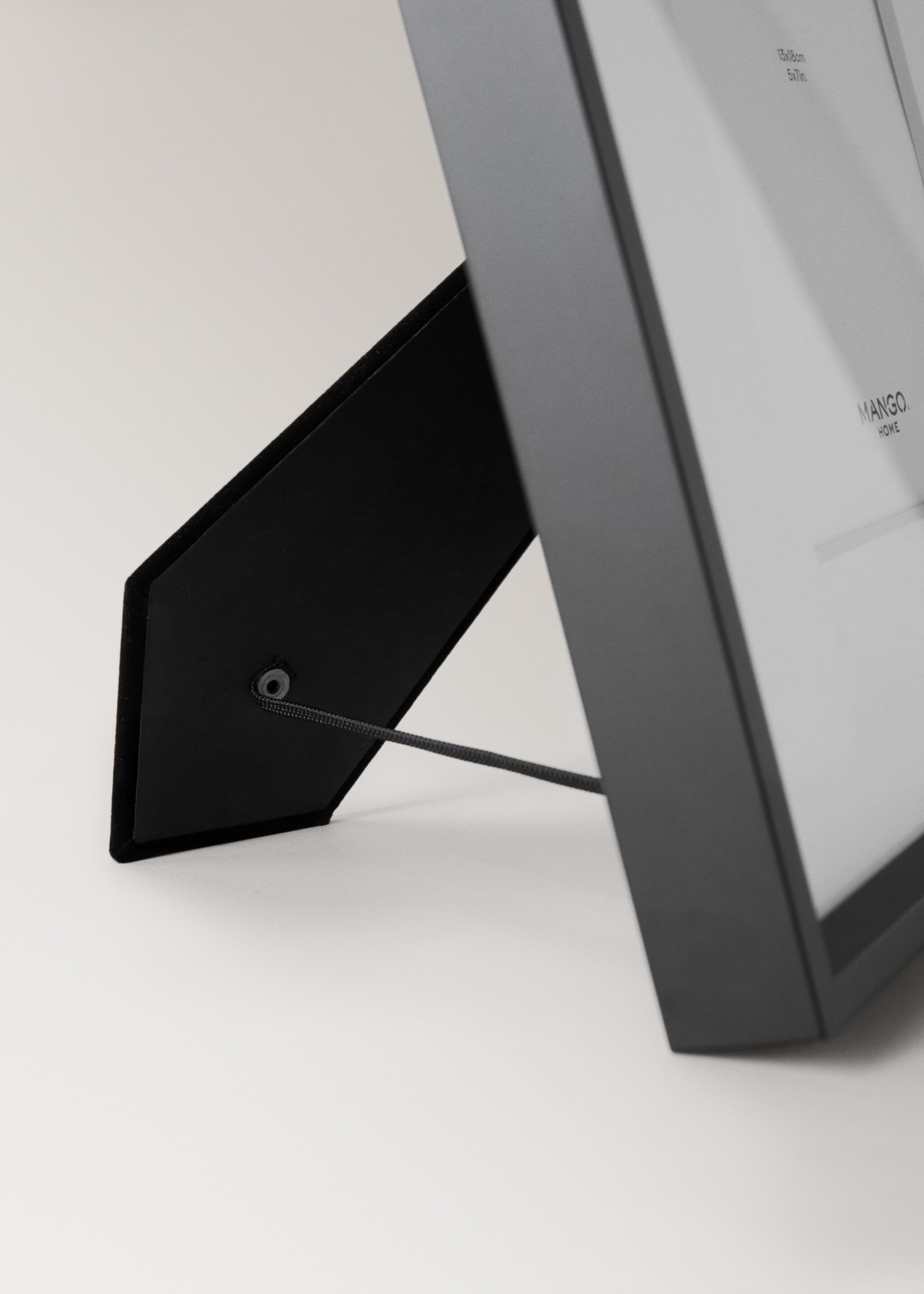 Large passe-partout frame - Details of the article 3, Black. Ref: 17011531-00.