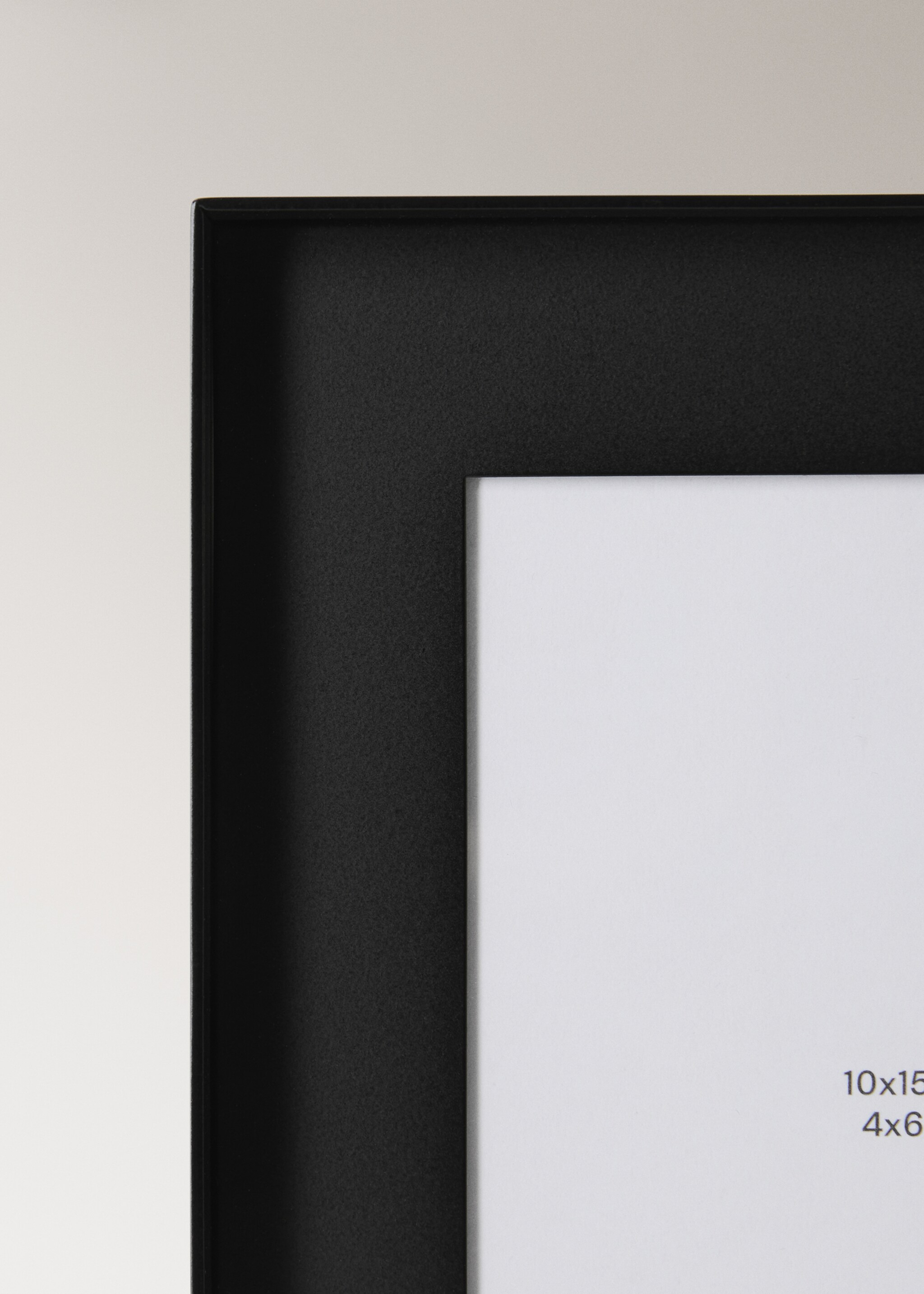 Medium plain rectangular frame with base - Details of the article 2, Black. Ref: 17011540-00.