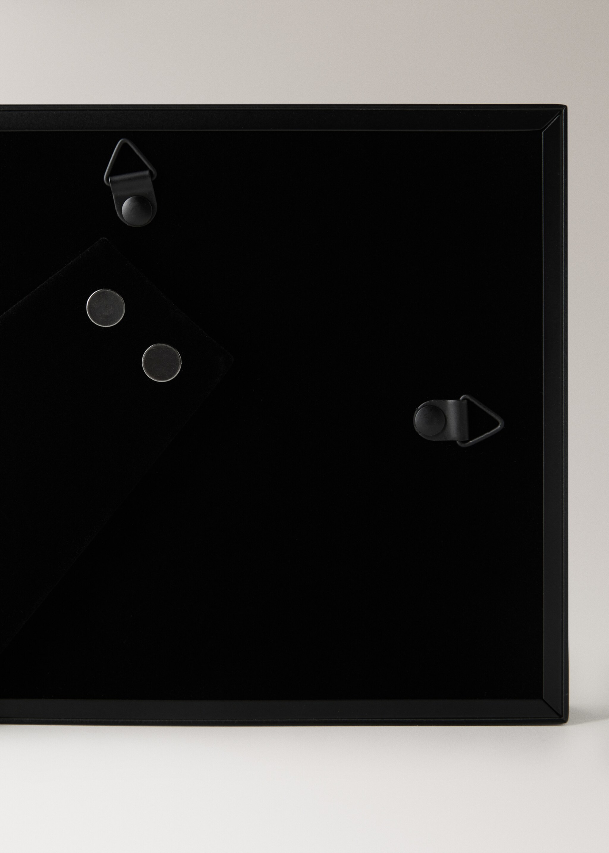 Medium plain rectangular frame with base - Details of the article 3, Black. Ref: 17011540-00.