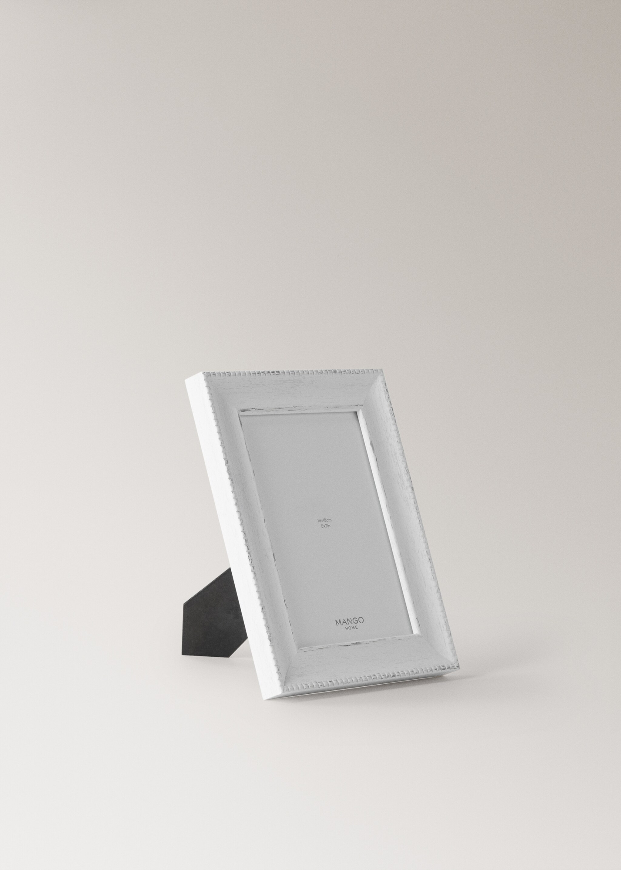 Frame with textured detail - Details of the article 1
