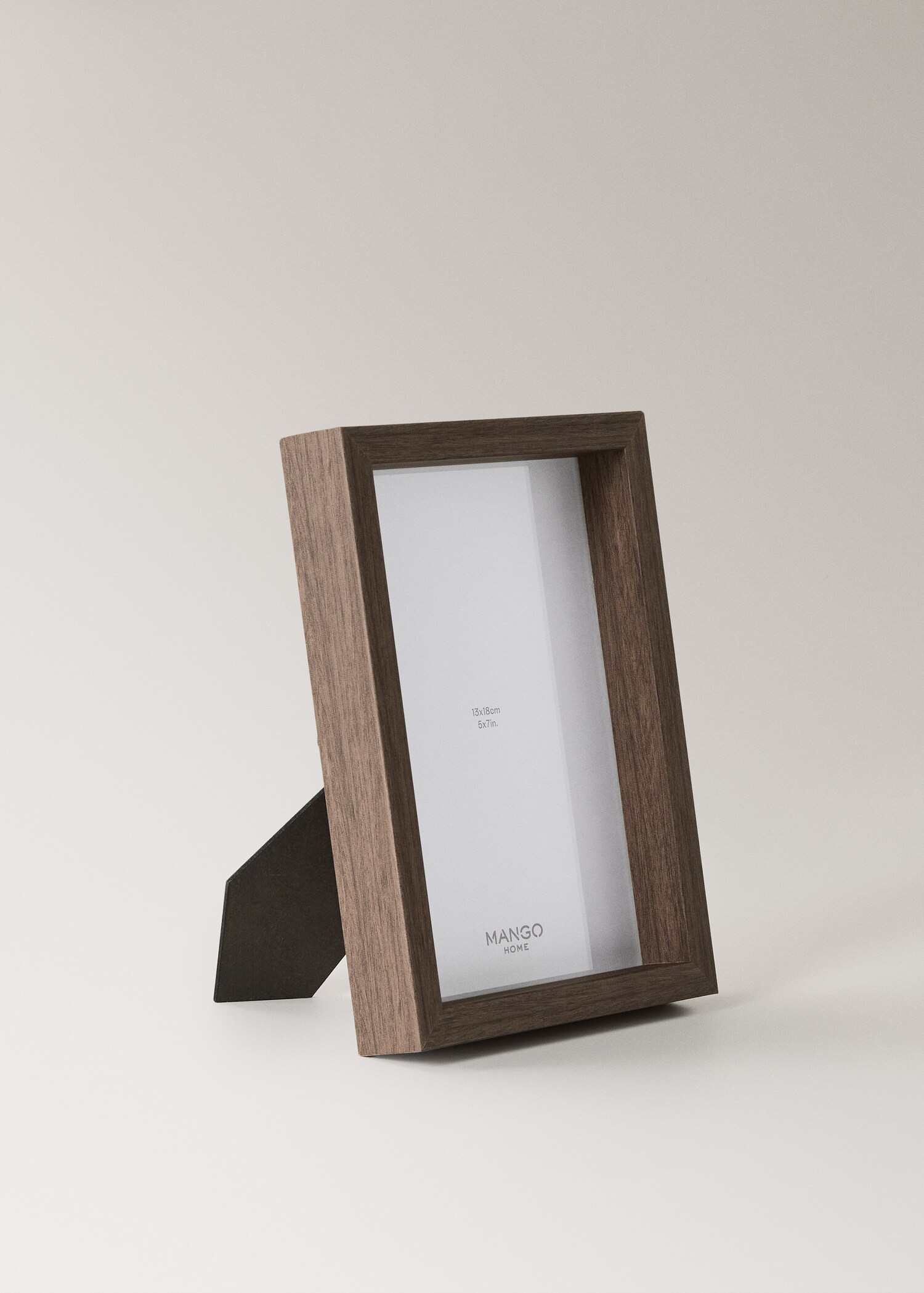 Recycled material photo frame - Details of the article 1