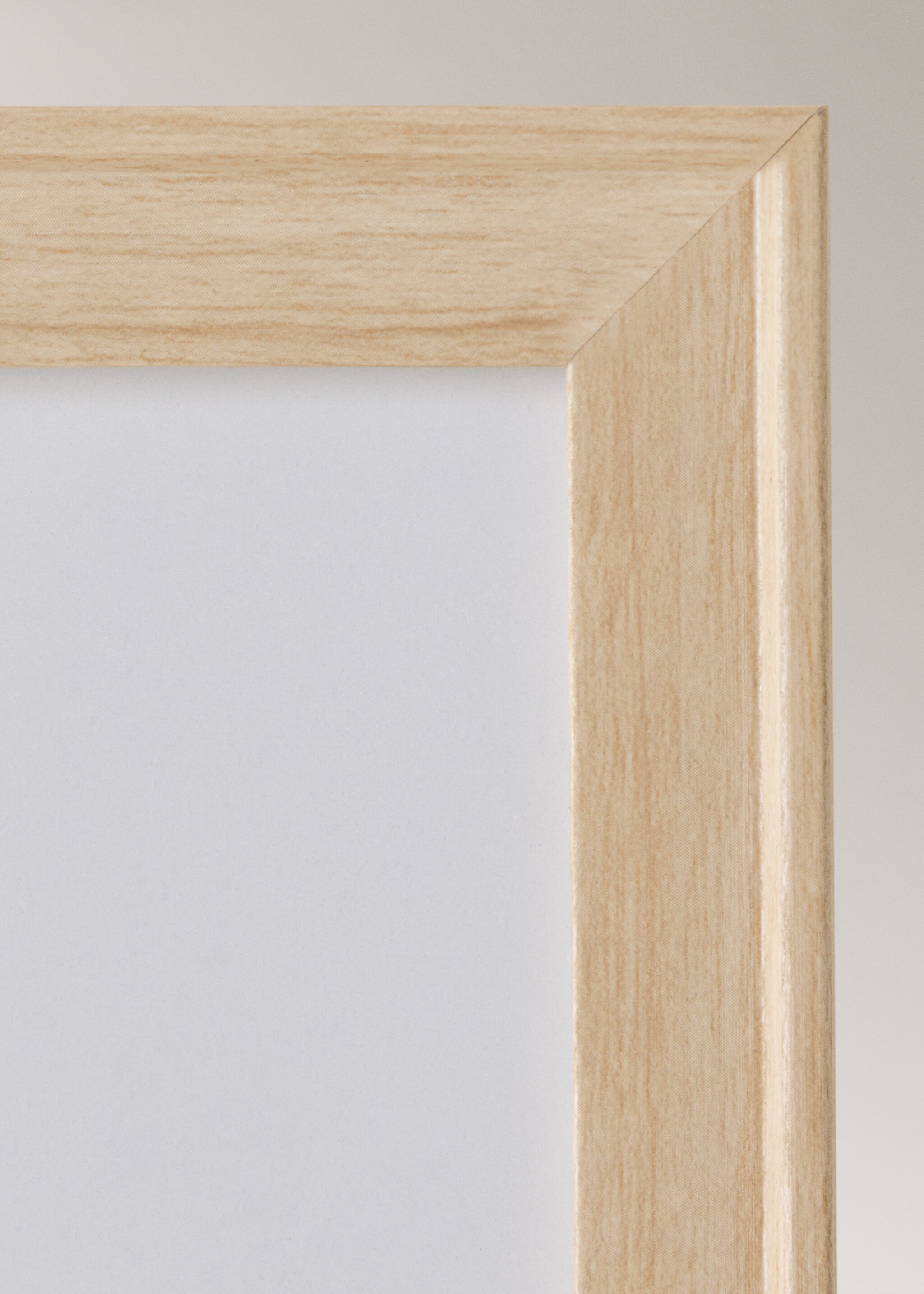 Small wood-effect frame with relief - Details of the article 2