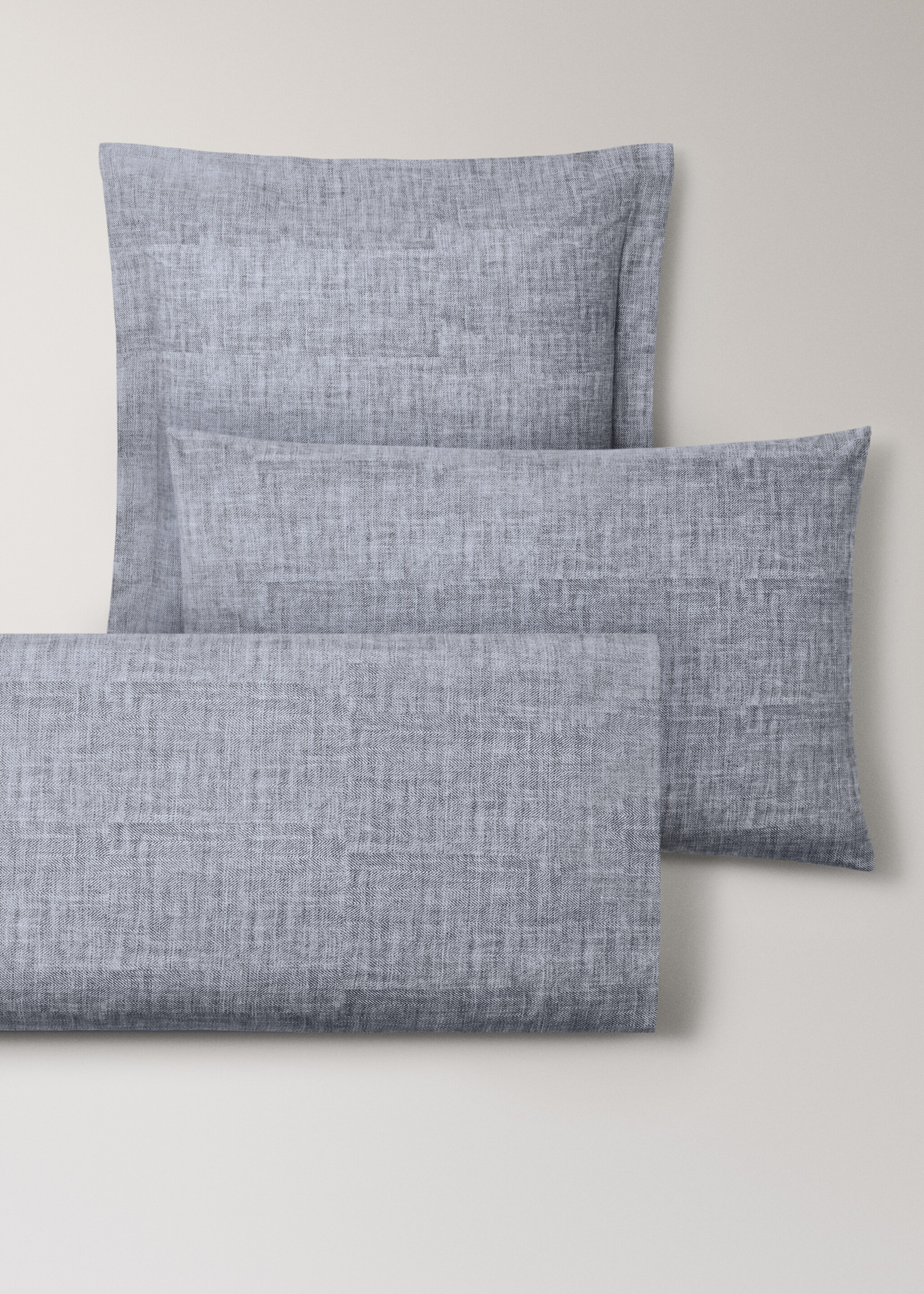 Two percale cotton herringbone-print pillowcases 50x75 cm - Details of the article 4, Dark Grey. Ref: 17011571-00.