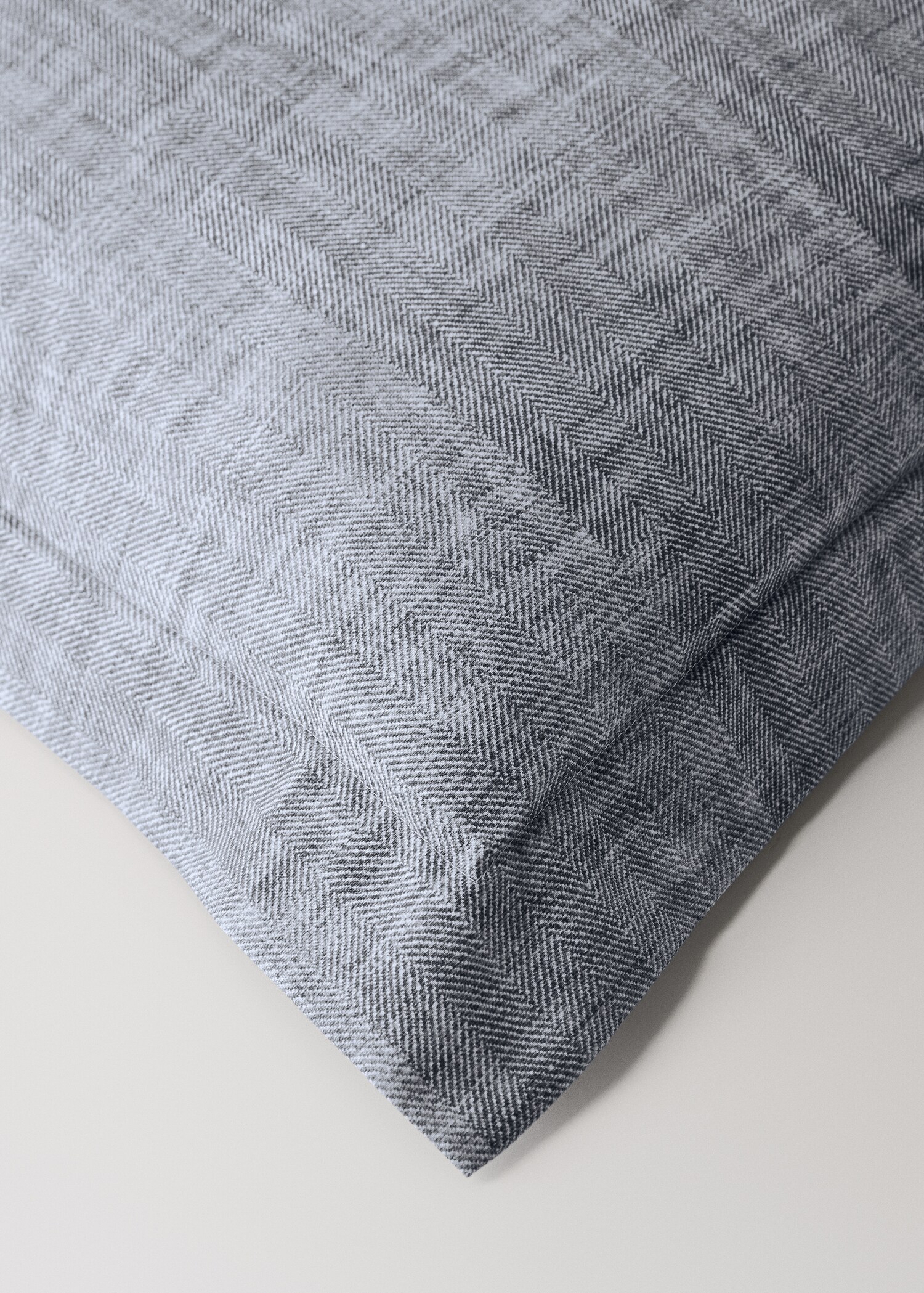 Two herringbone print cotton percale pillowcases 60x60 cm - Details of the article 2