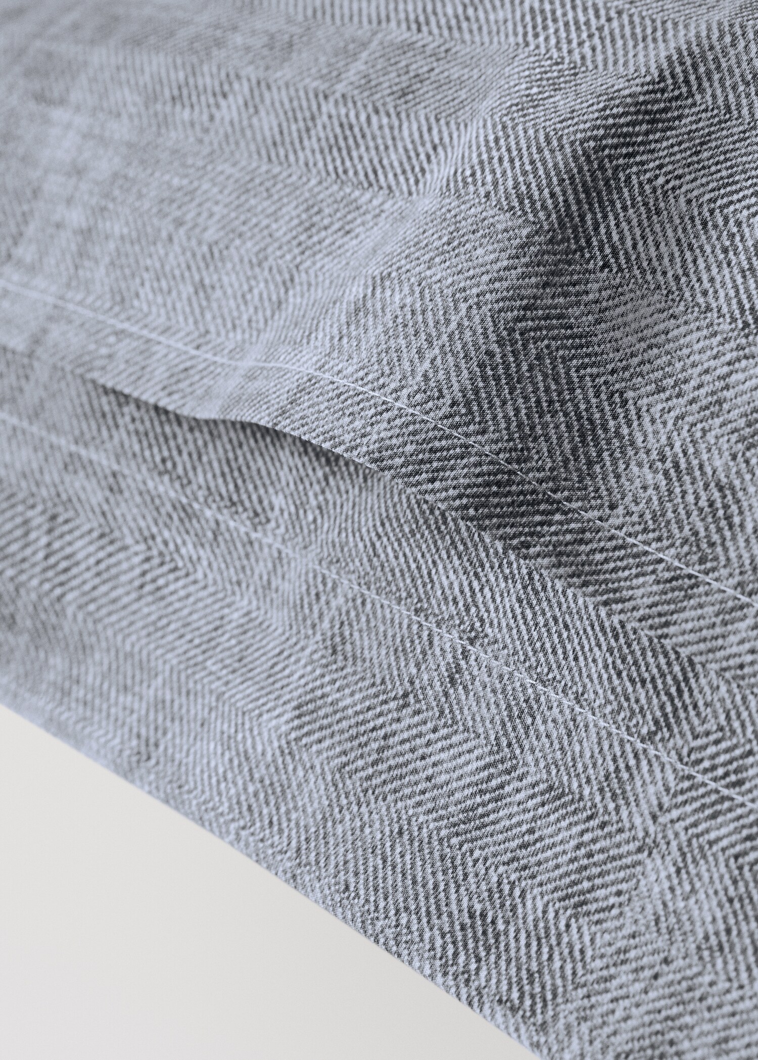Two herringbone print cotton percale pillowcases 60x60 cm - Details of the article 3